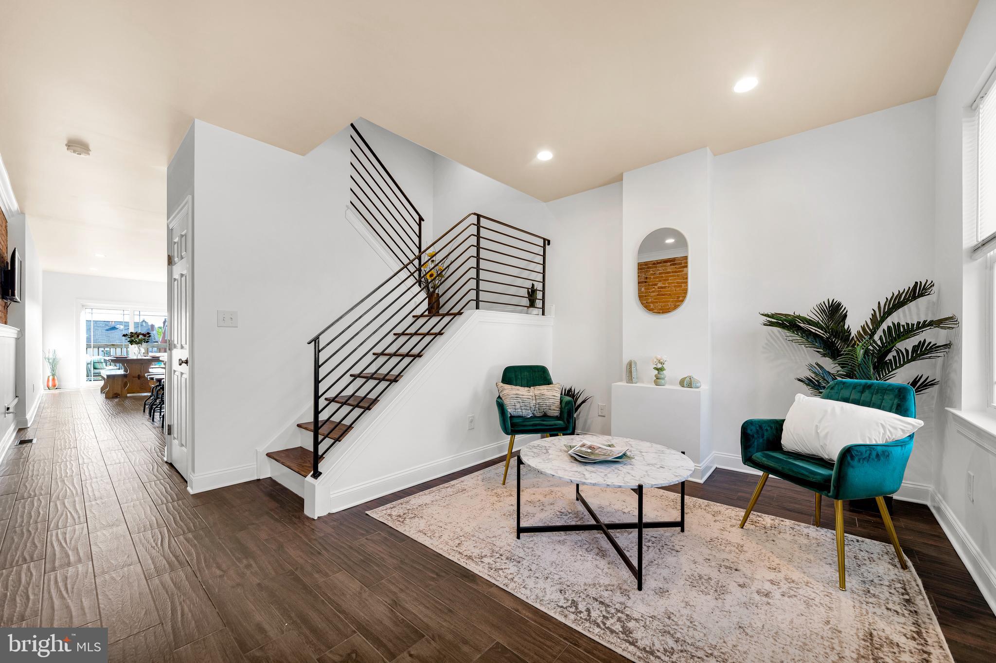 129 W SIXTH ST