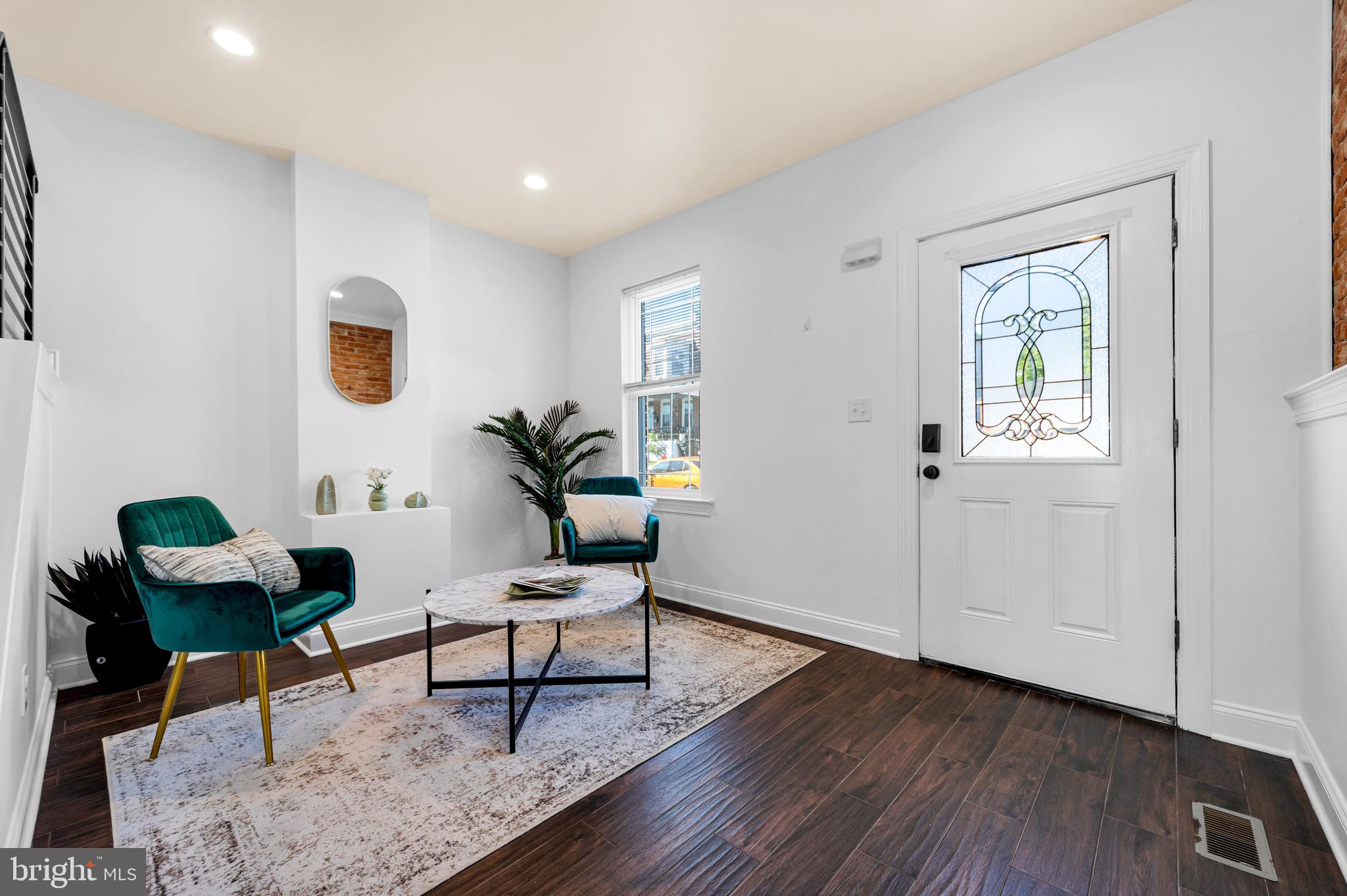 129 W SIXTH ST
