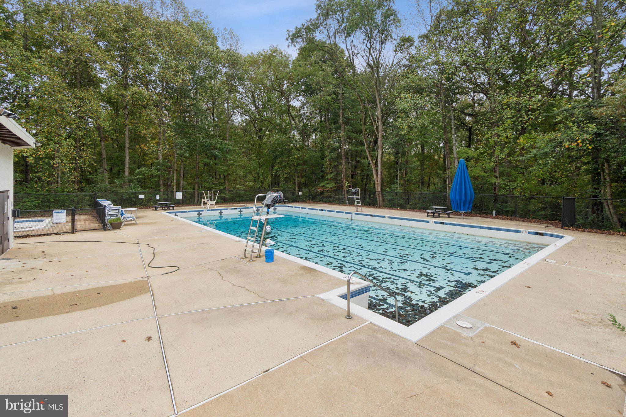 TALL OAKS - Residential