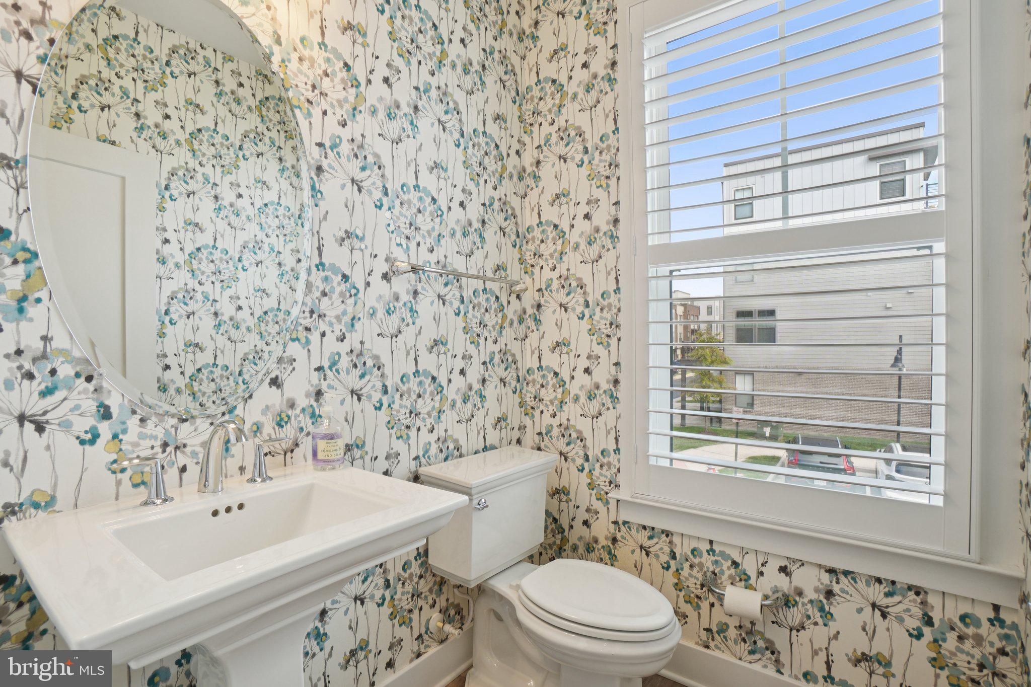 TALL OAKS - Residential