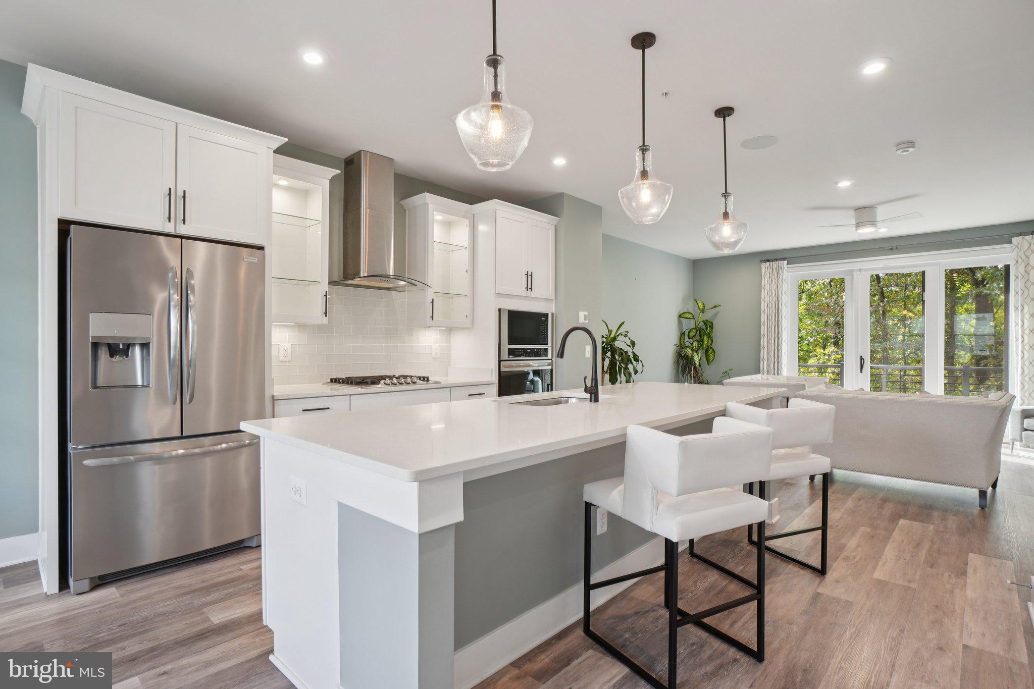 TALL OAKS - Residential