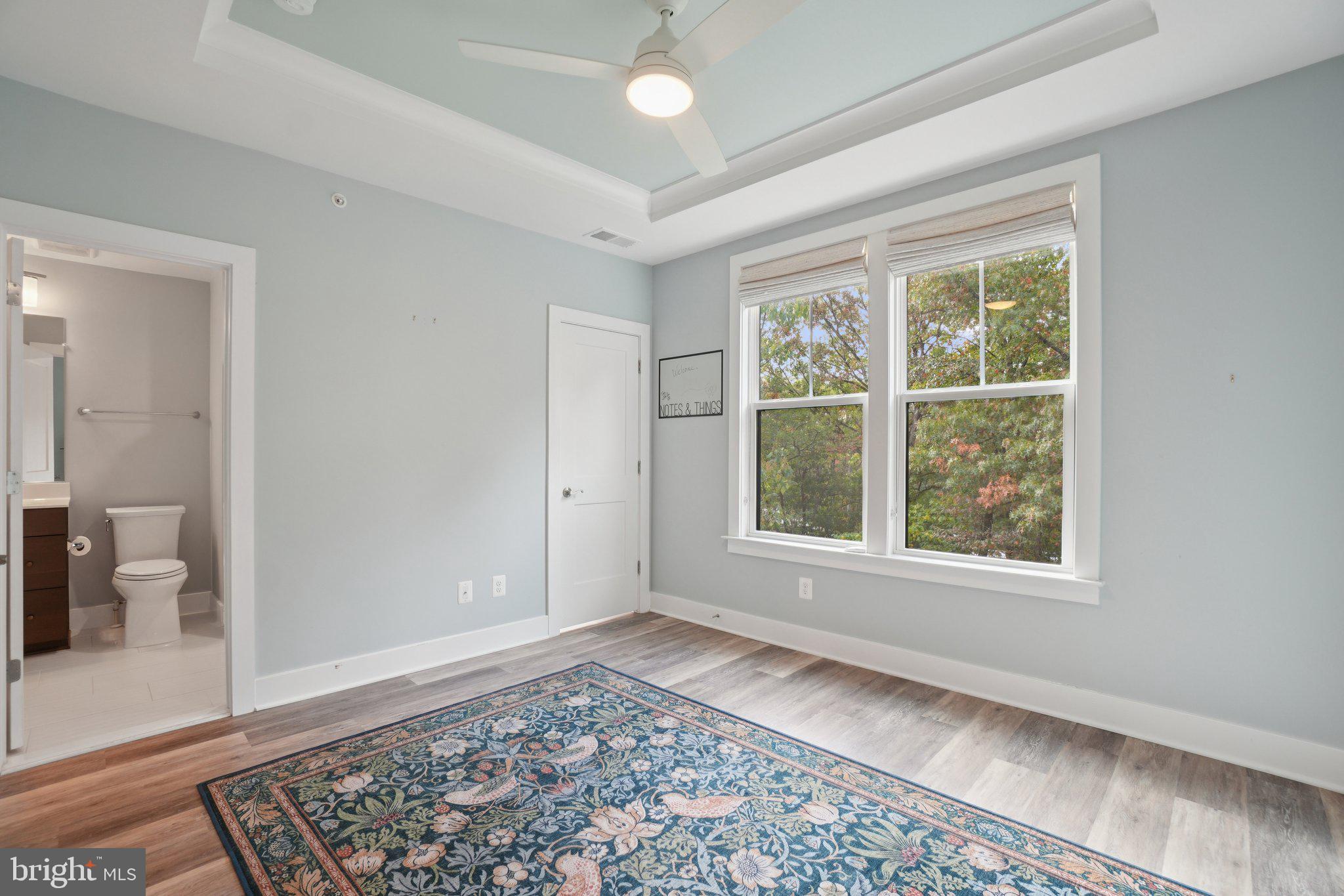 TALL OAKS - Residential