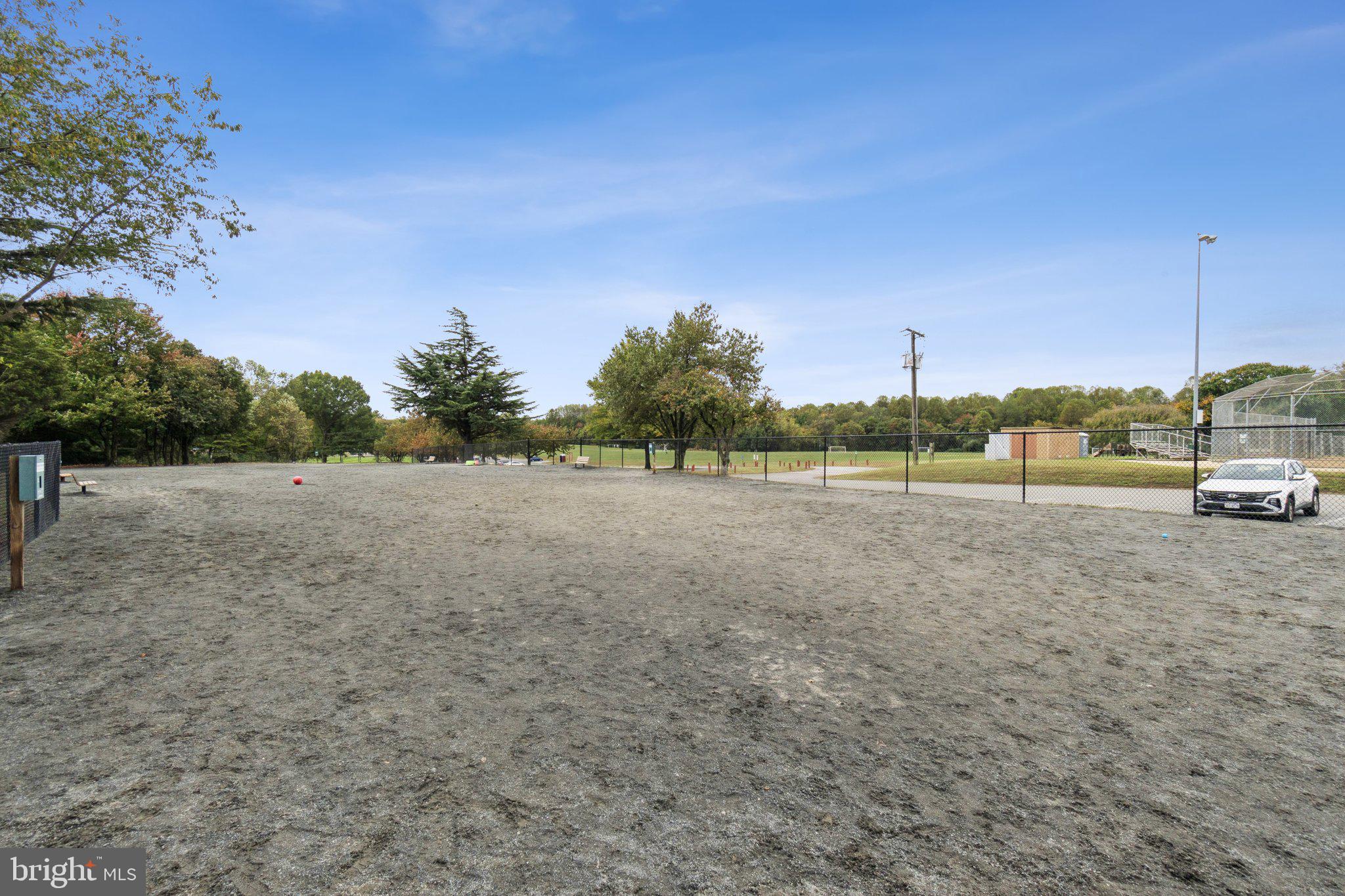 TALL OAKS - Residential