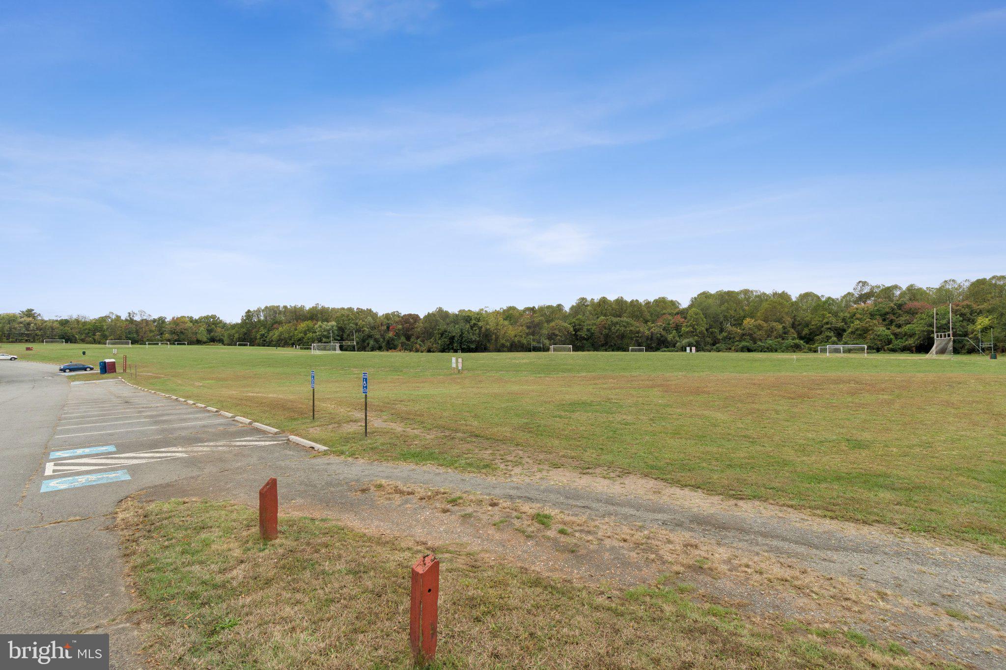 TALL OAKS - Residential