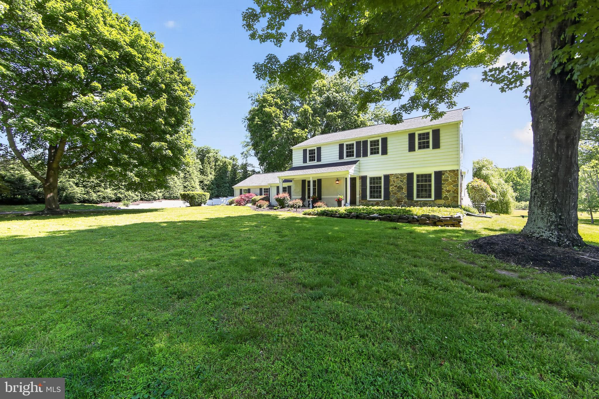433 BRINTON LAKE ROAD