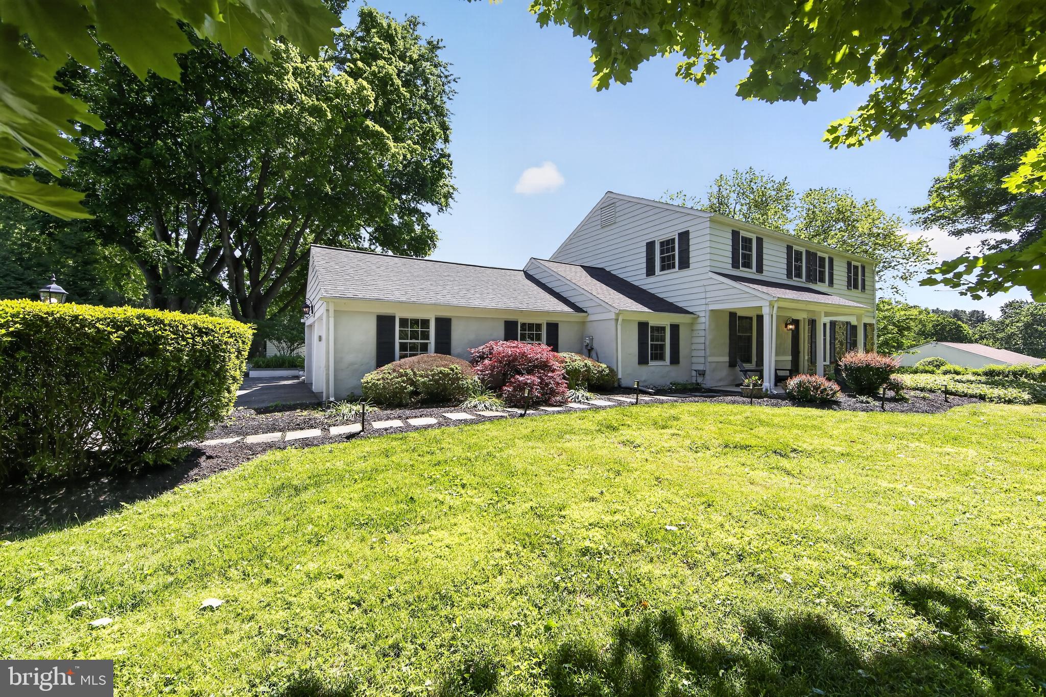 433 BRINTON LAKE ROAD
