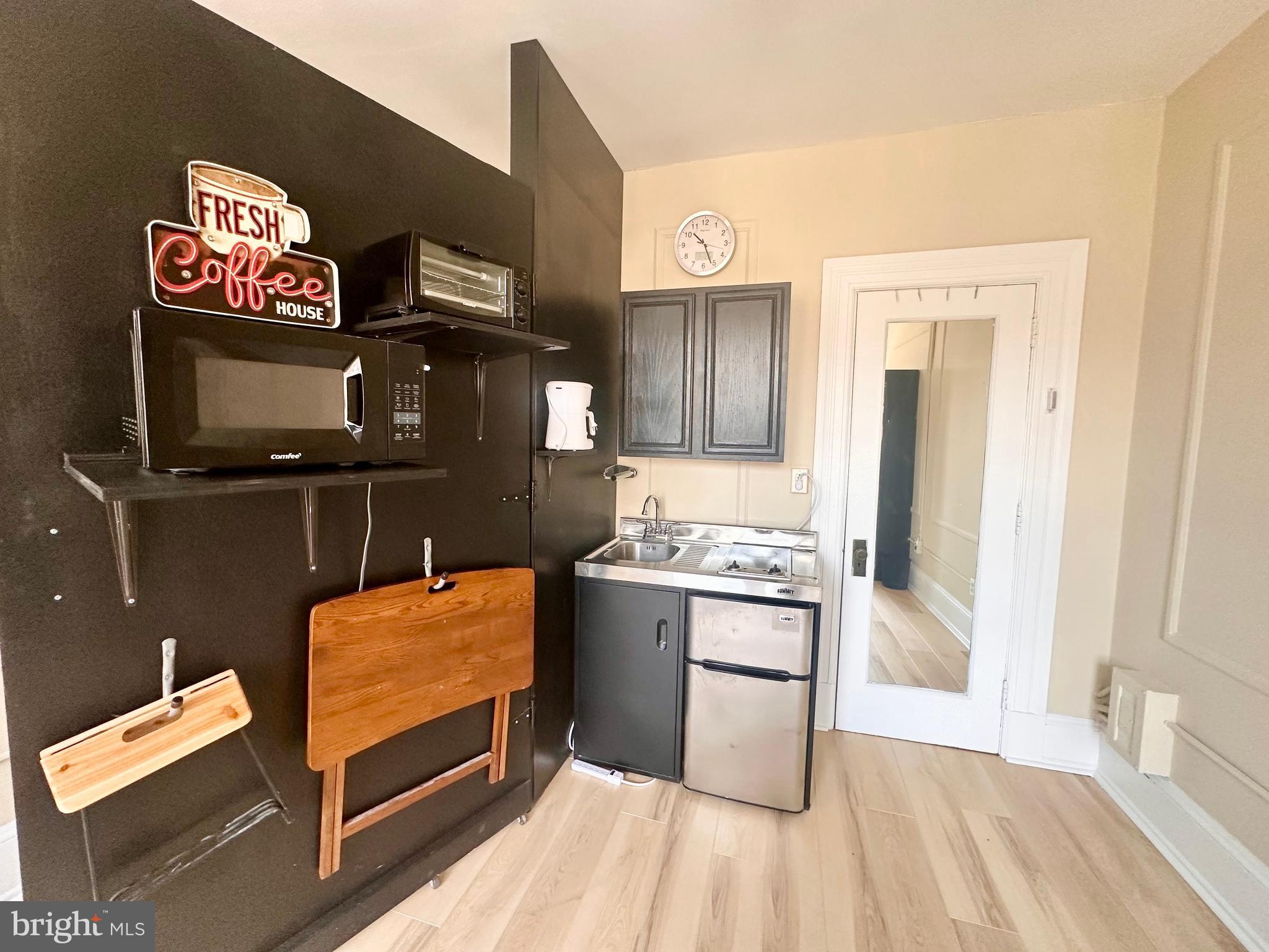 CENTER CITY - Residential Lease