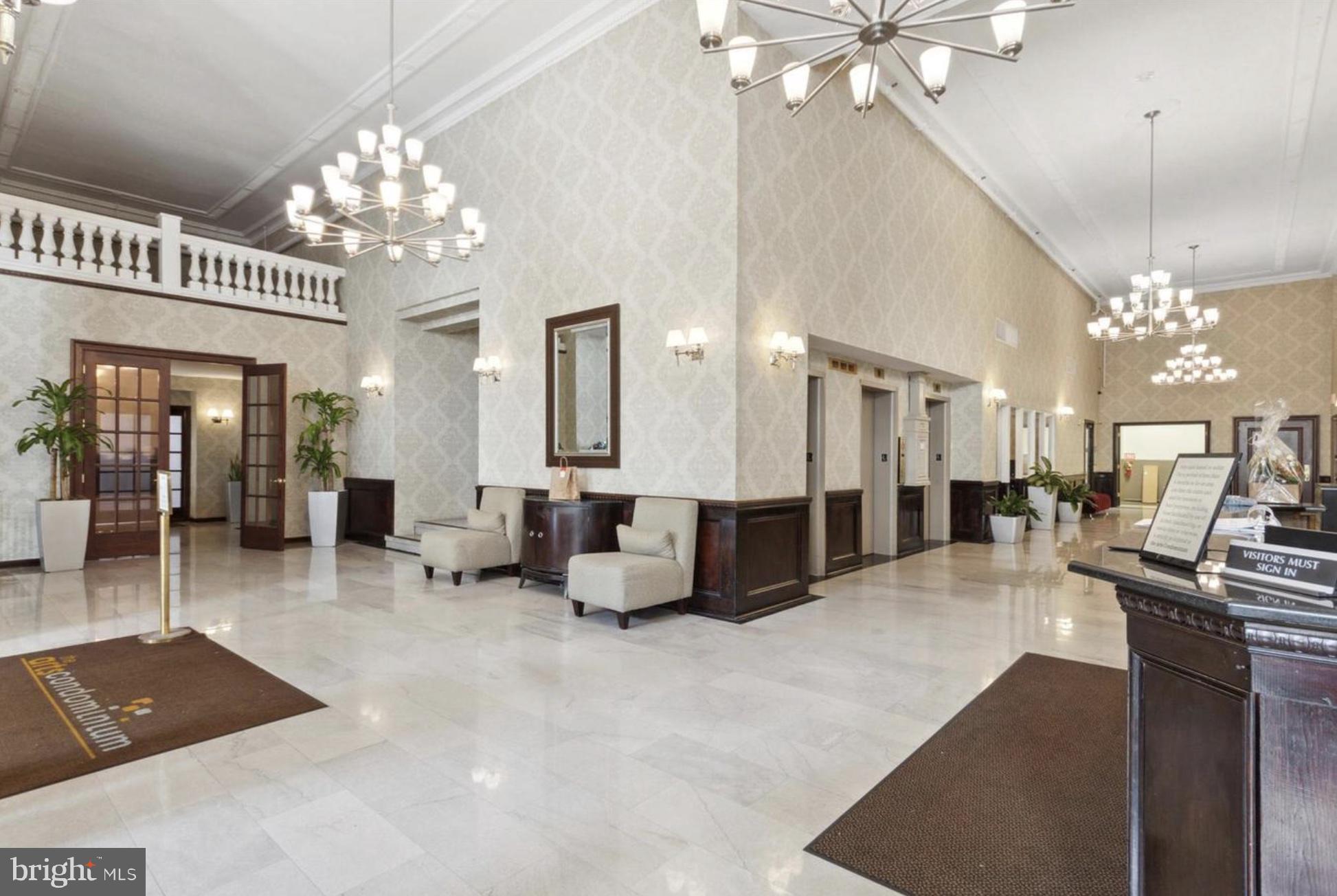 CENTER CITY - Residential Lease