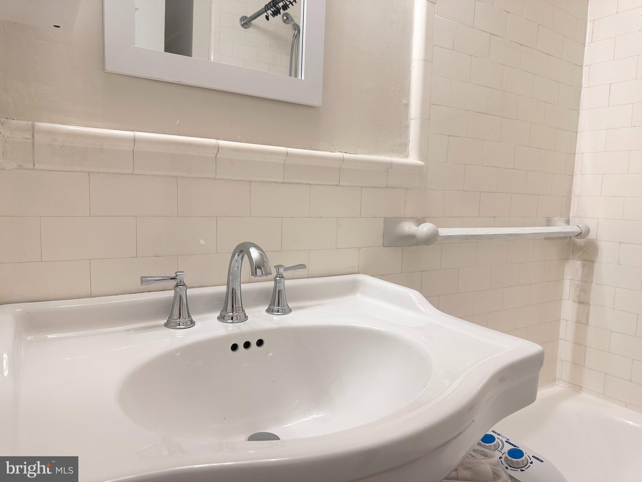 CENTER CITY - Residential Lease