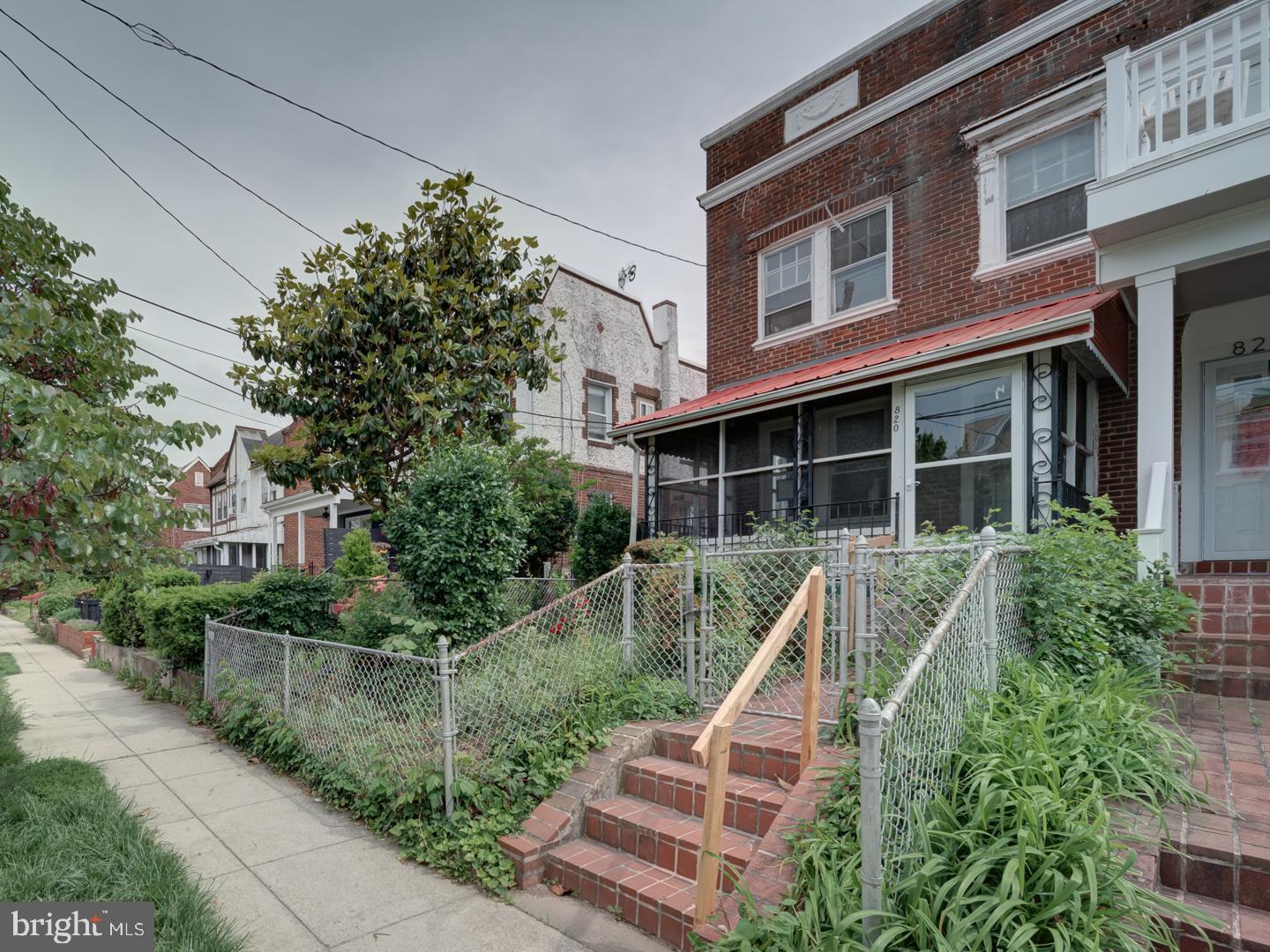 820 TUCKERMAN STREET NW