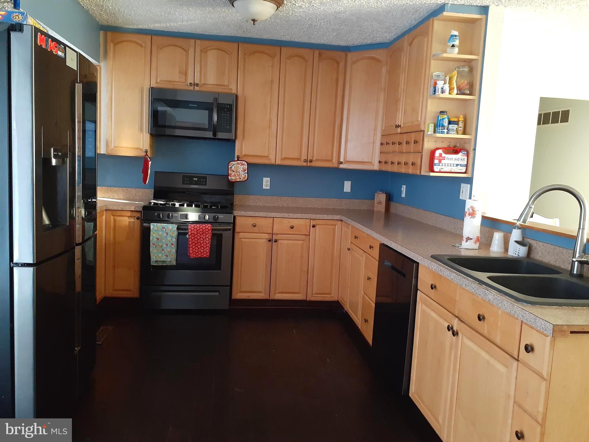 VALLEYWOOD - Residential Lease