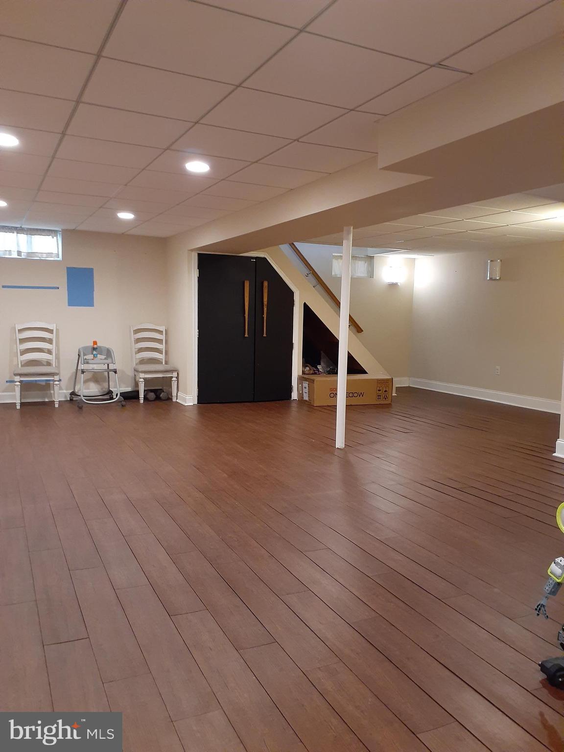 VALLEYWOOD - Residential Lease