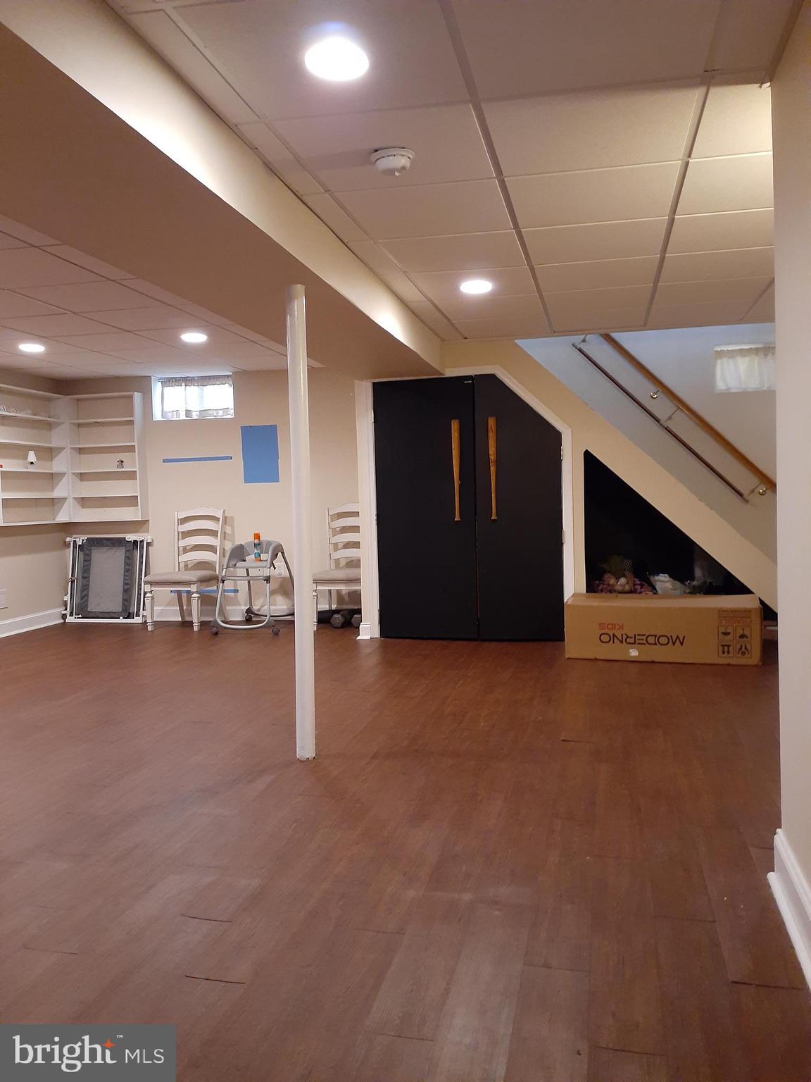 VALLEYWOOD - Residential Lease