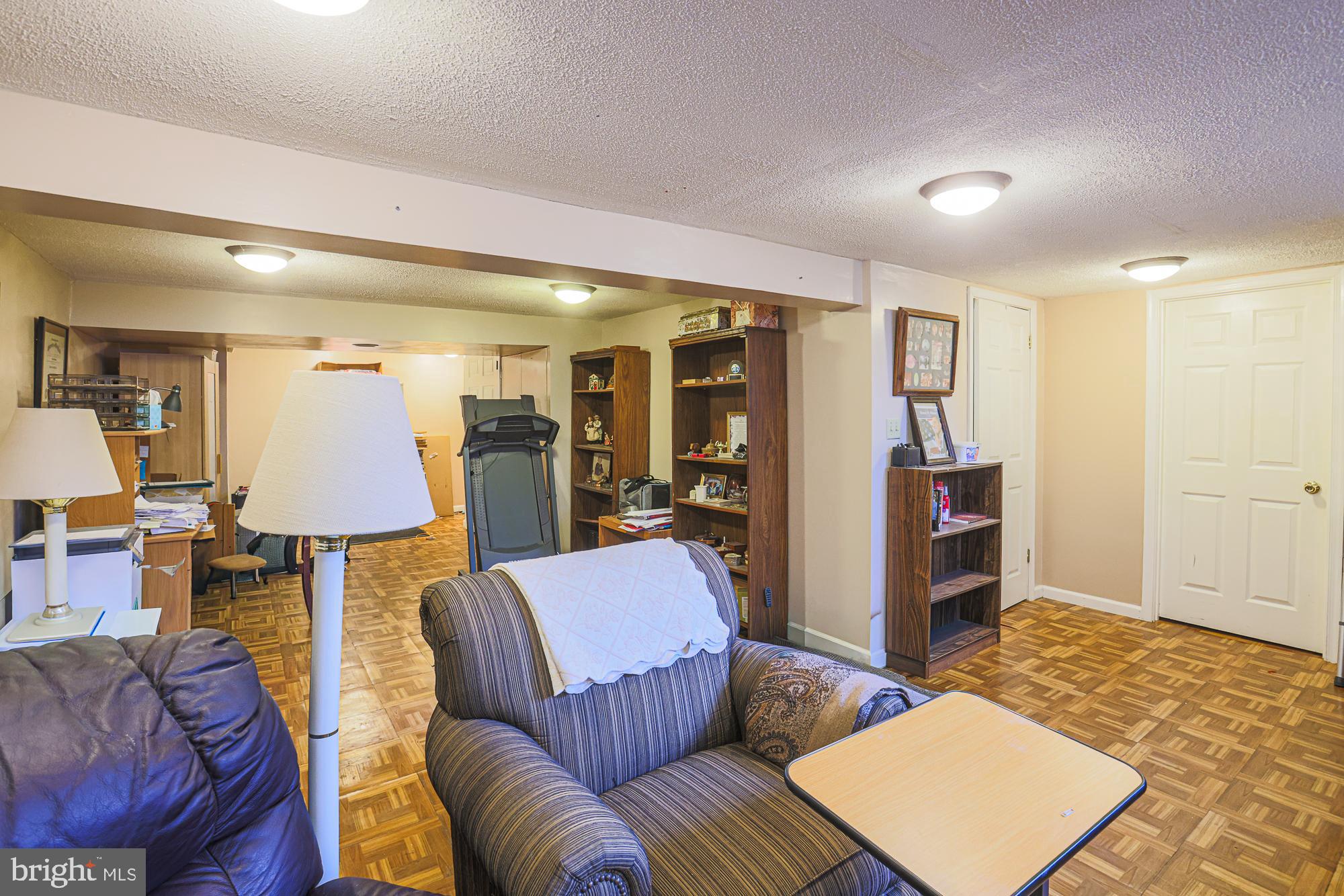 PIKESVILLE - Residential