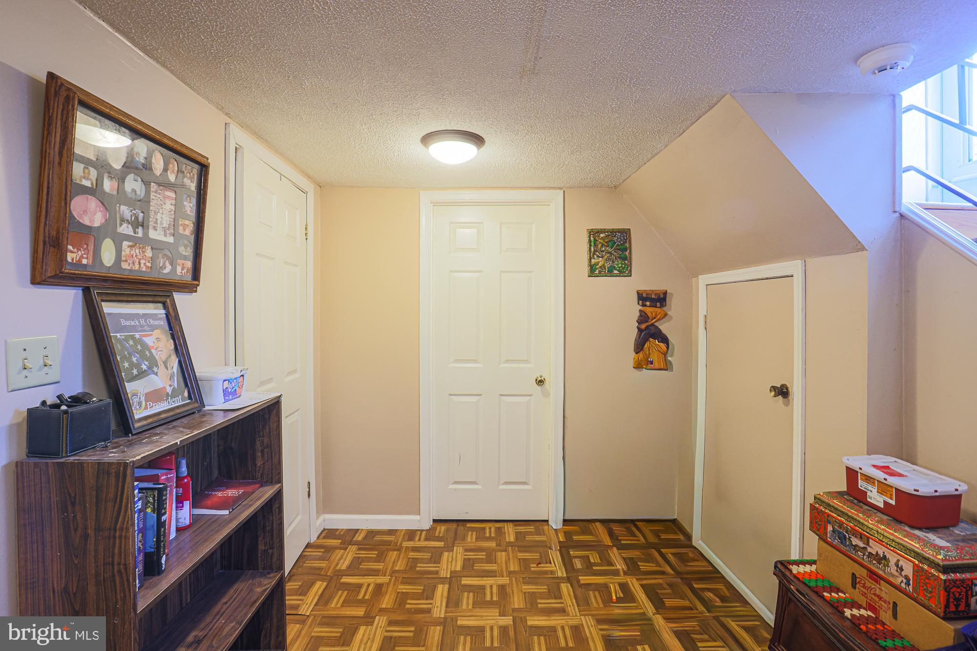 PIKESVILLE - Residential