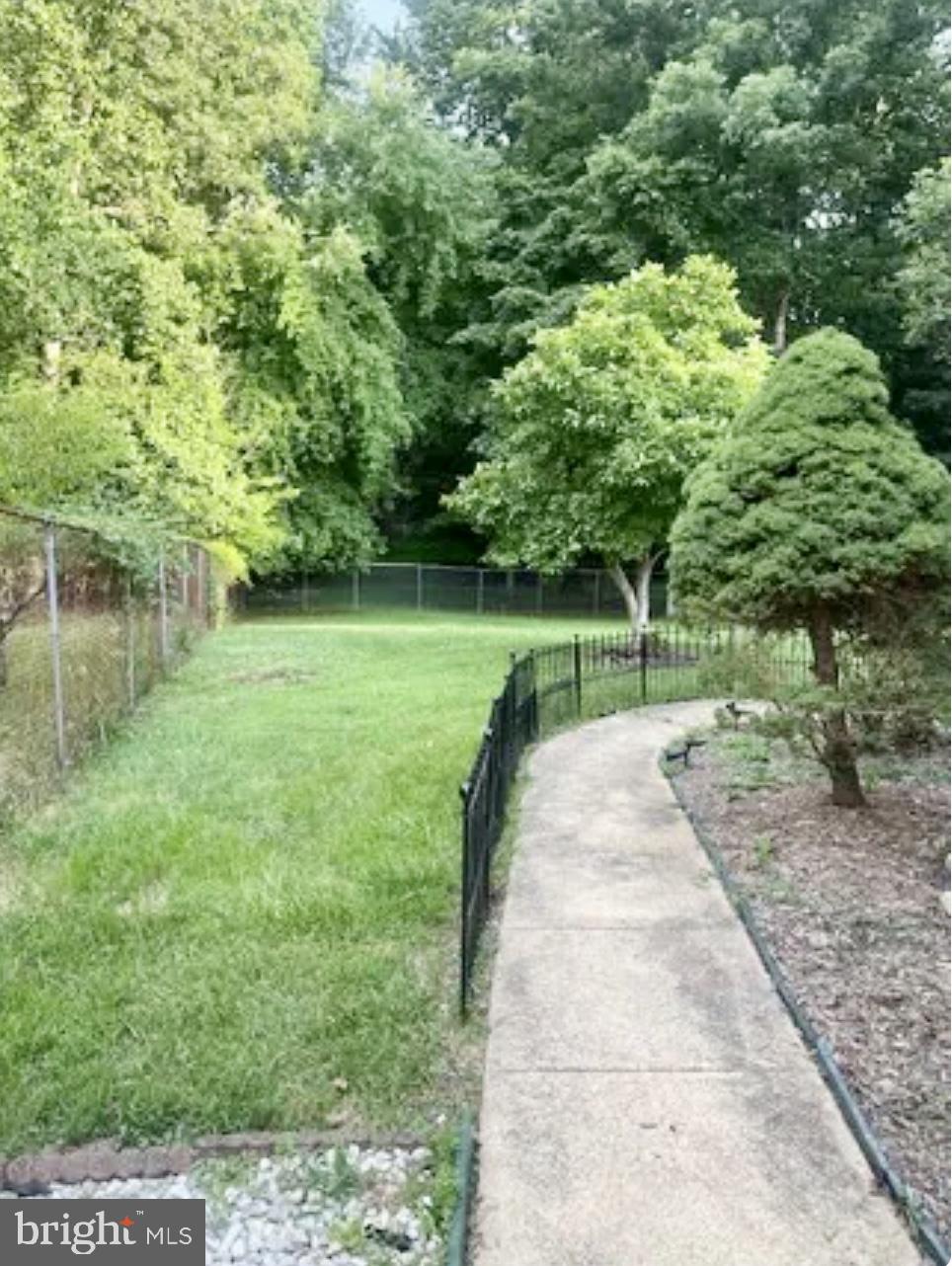 SURRATTS GARDENS - Residential Lease