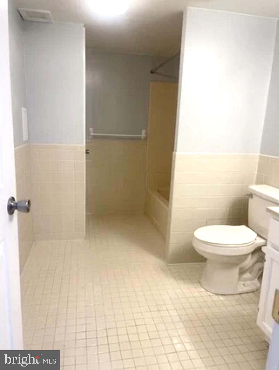 SURRATTS GARDENS - Residential Lease