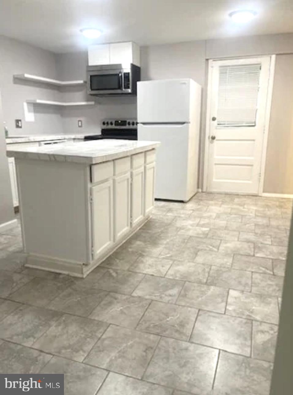 SURRATTS GARDENS - Residential Lease