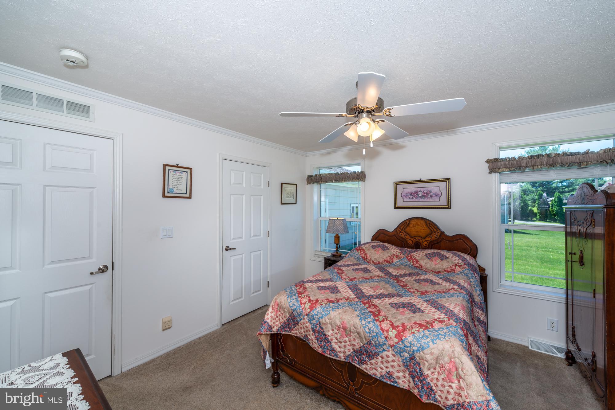 PINE MANOR - Residential
