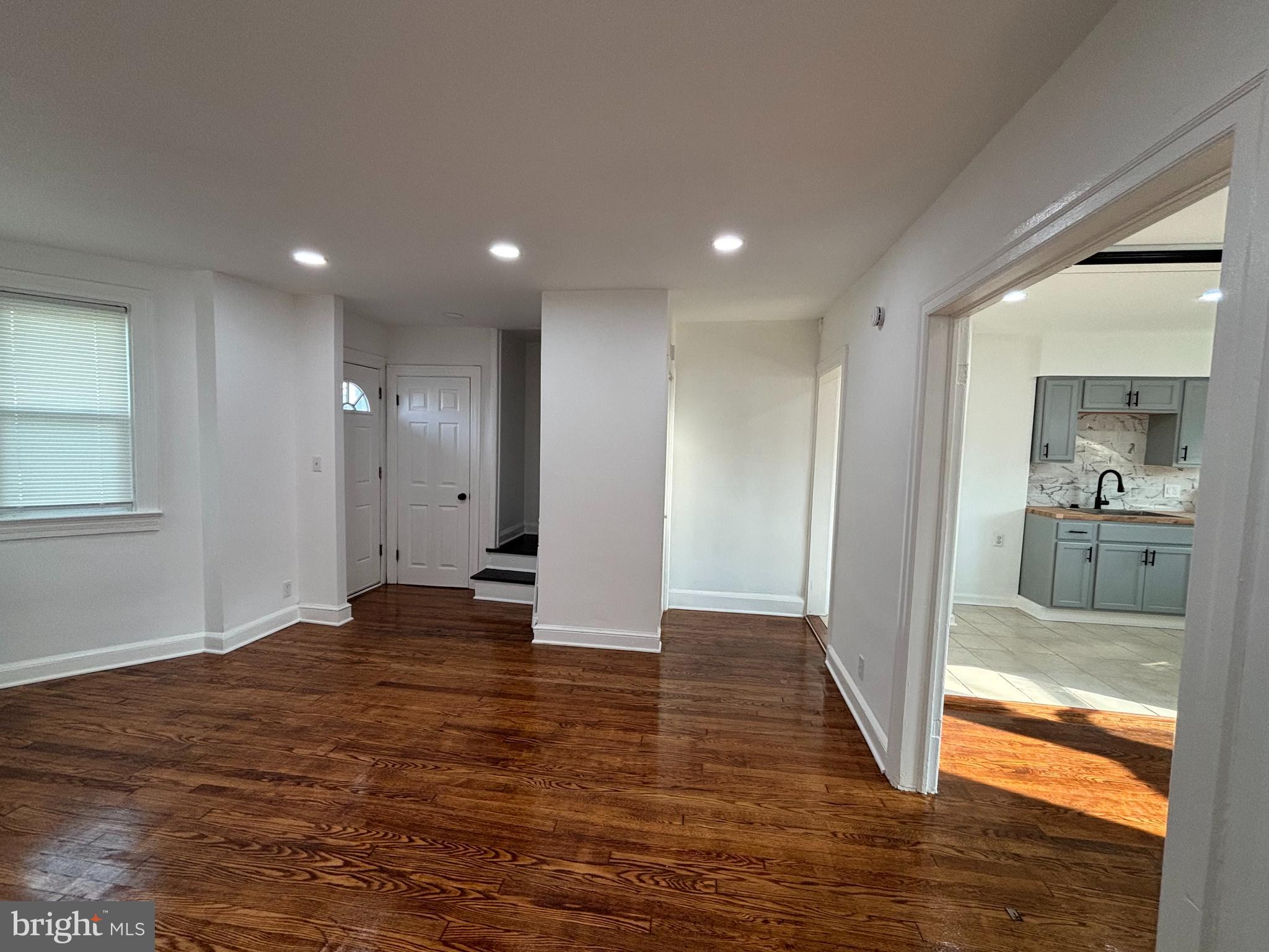4 MAPLE DRIVE