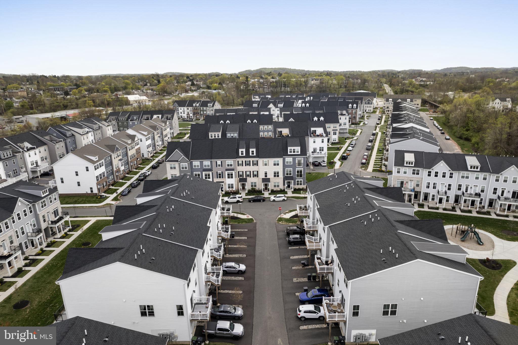 STEELPOINTE - Residential