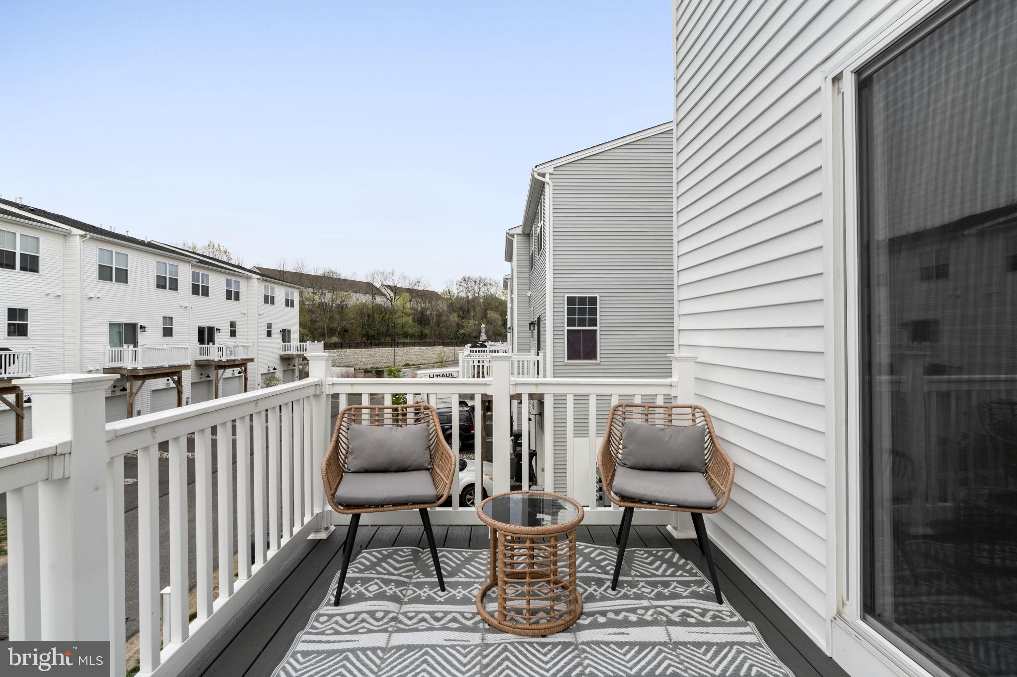 STEELPOINTE - Residential