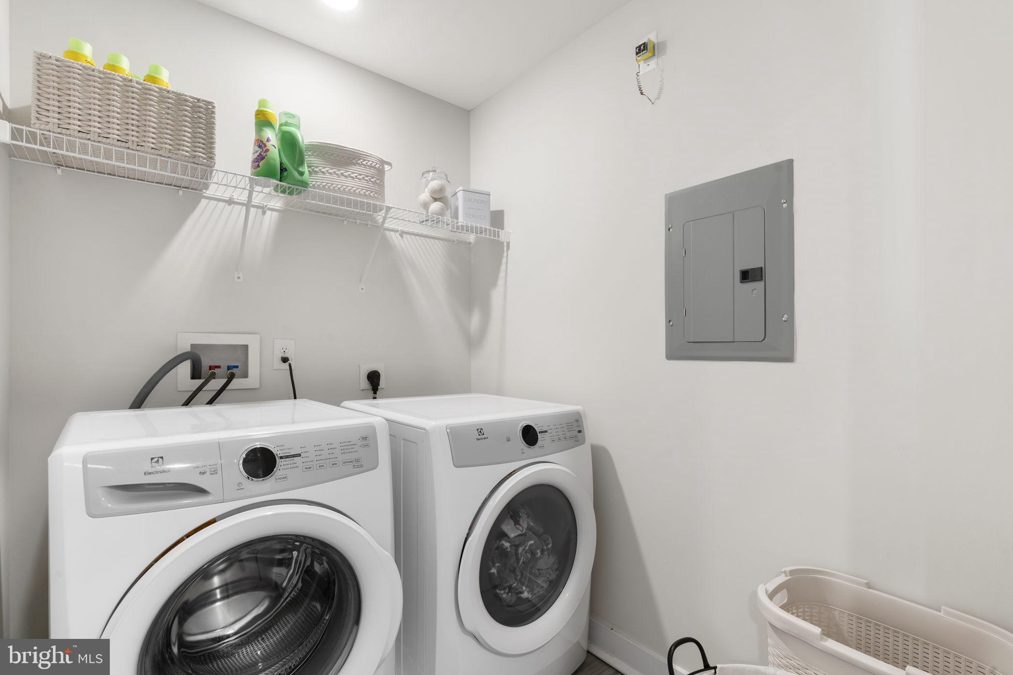 STEELPOINTE - Residential