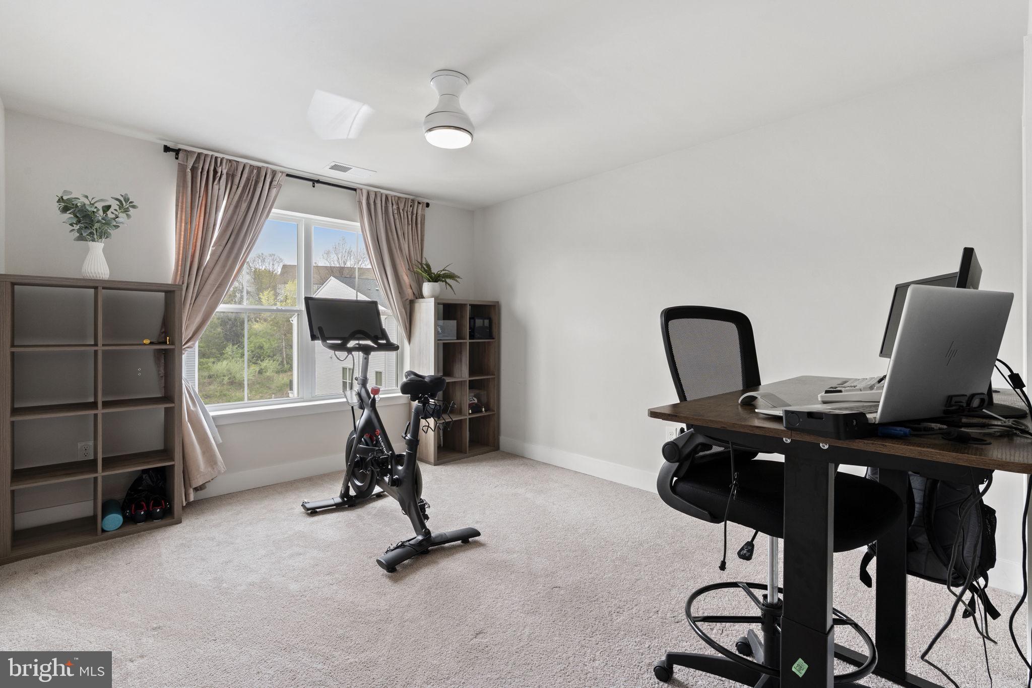 STEELPOINTE - Residential