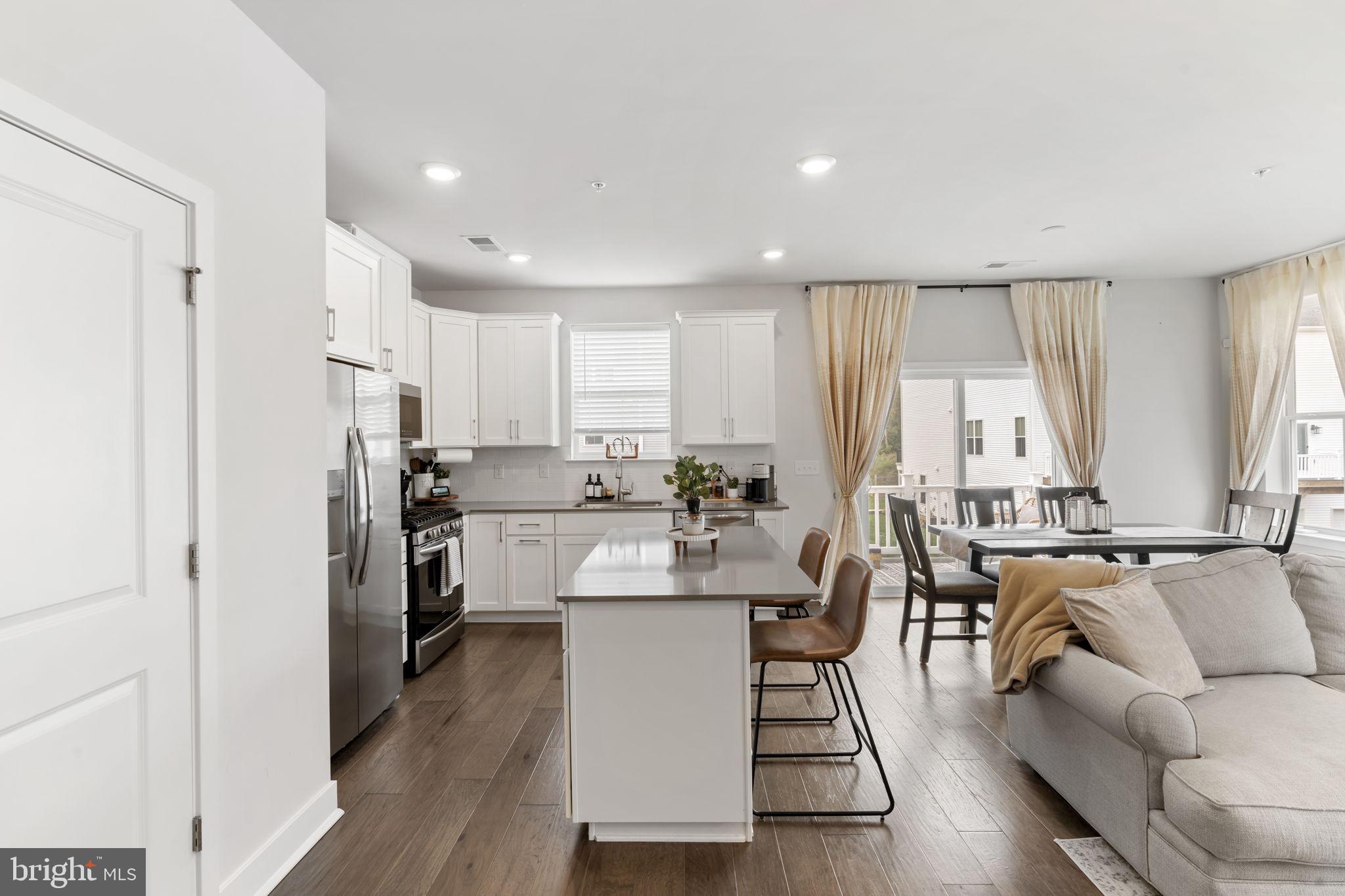 STEELPOINTE - Residential