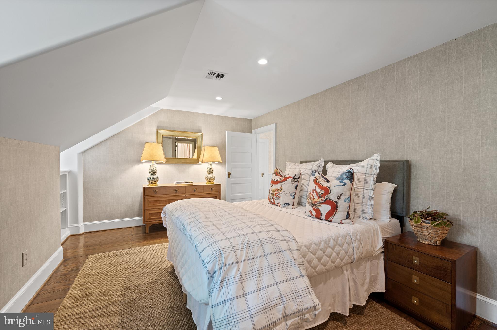 WEST WAYNE - Residential