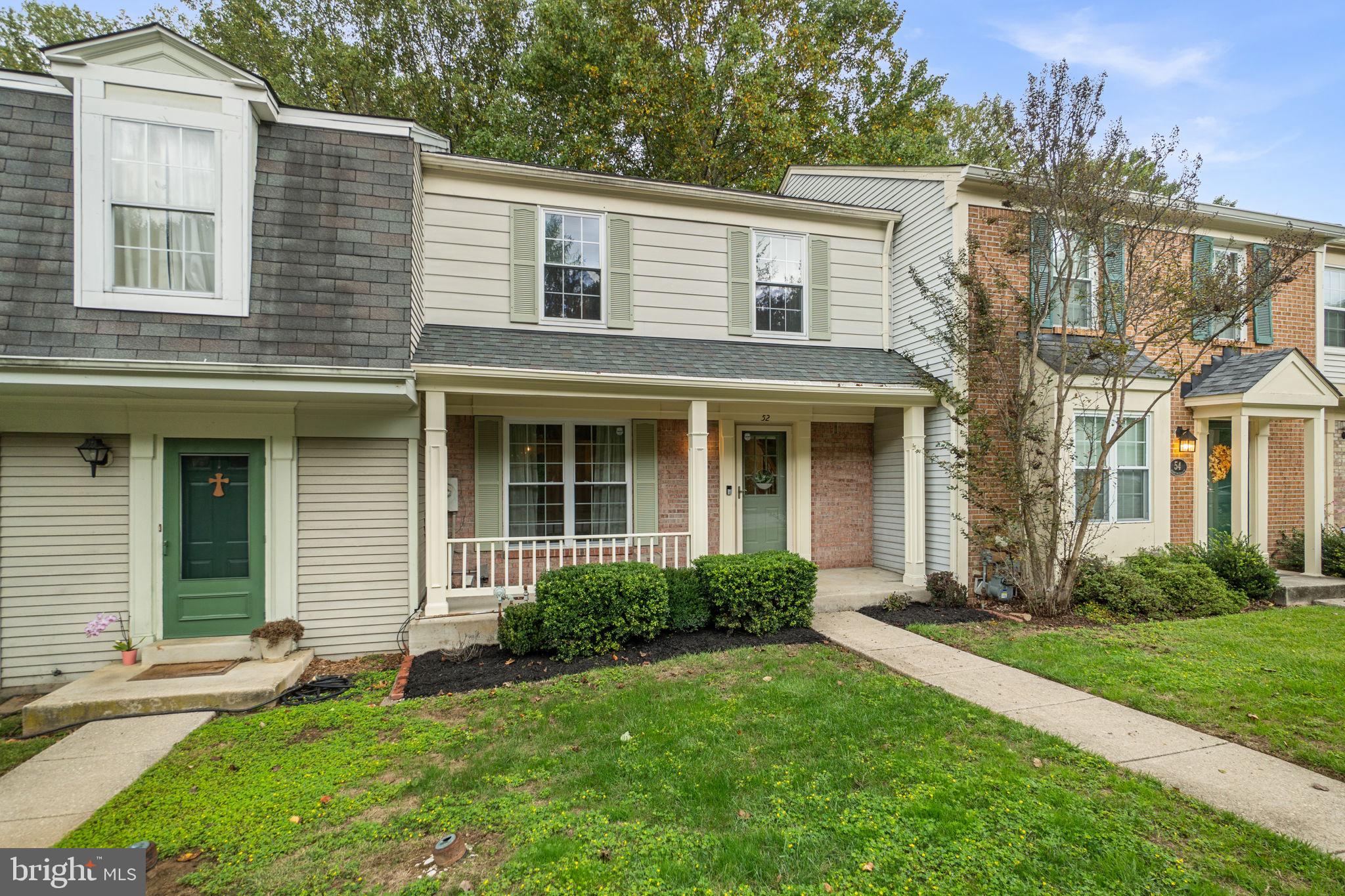 52 ABBEY BRIDGE COURT