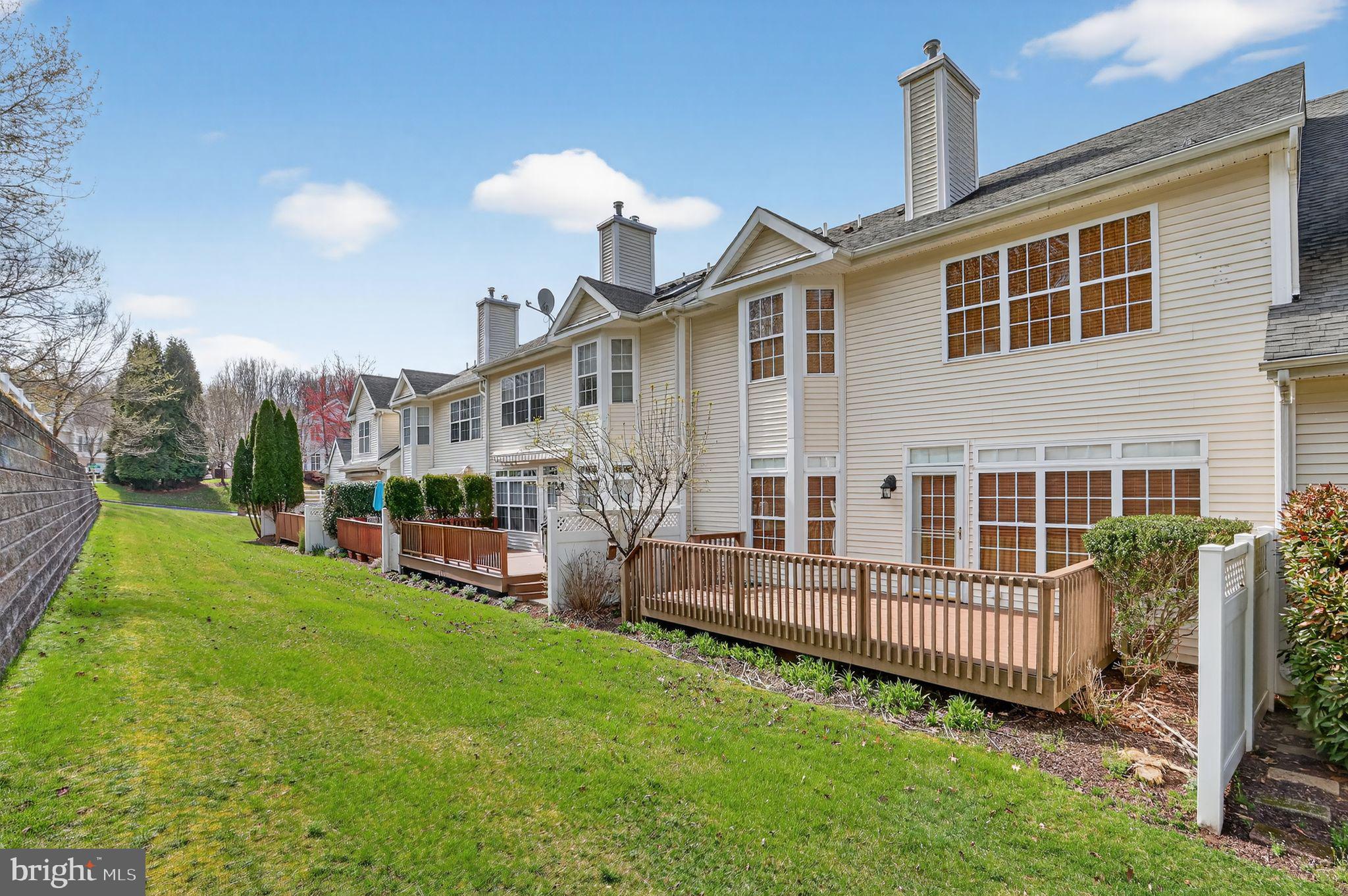 COUNTRY CLASSICS - Residential