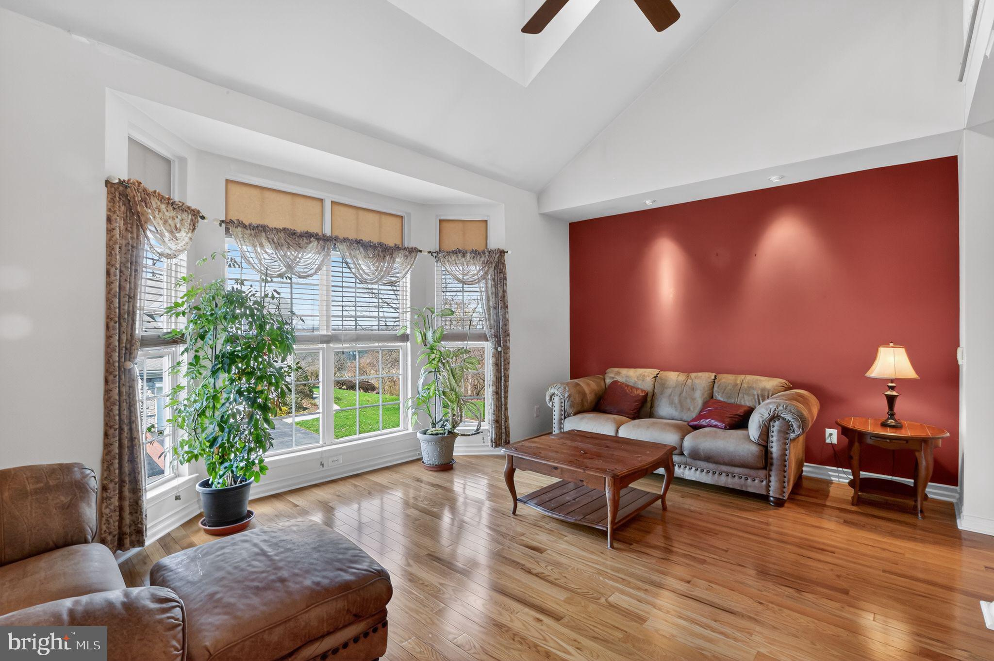 COUNTRY CLASSICS - Residential