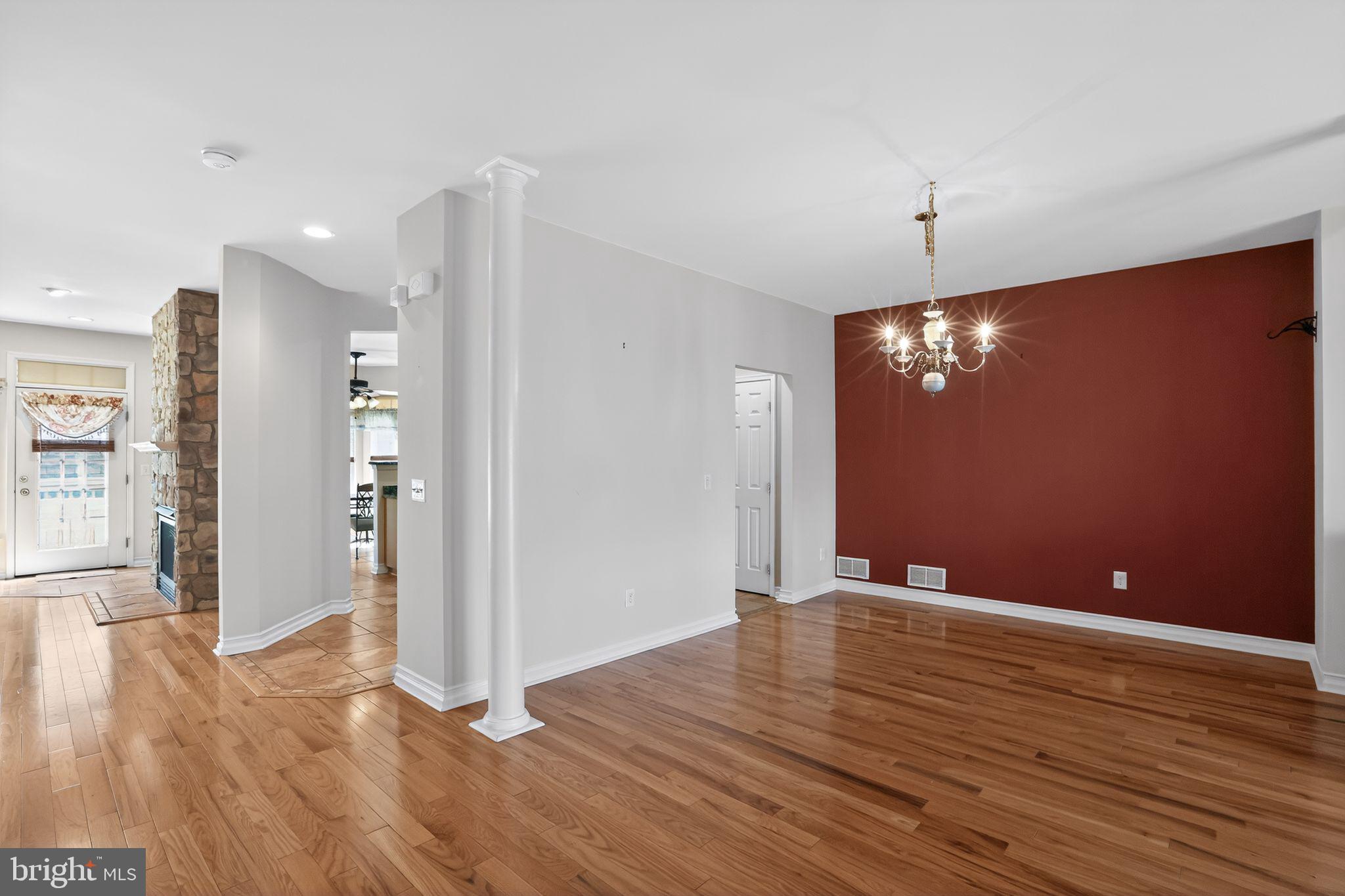 COUNTRY CLASSICS - Residential