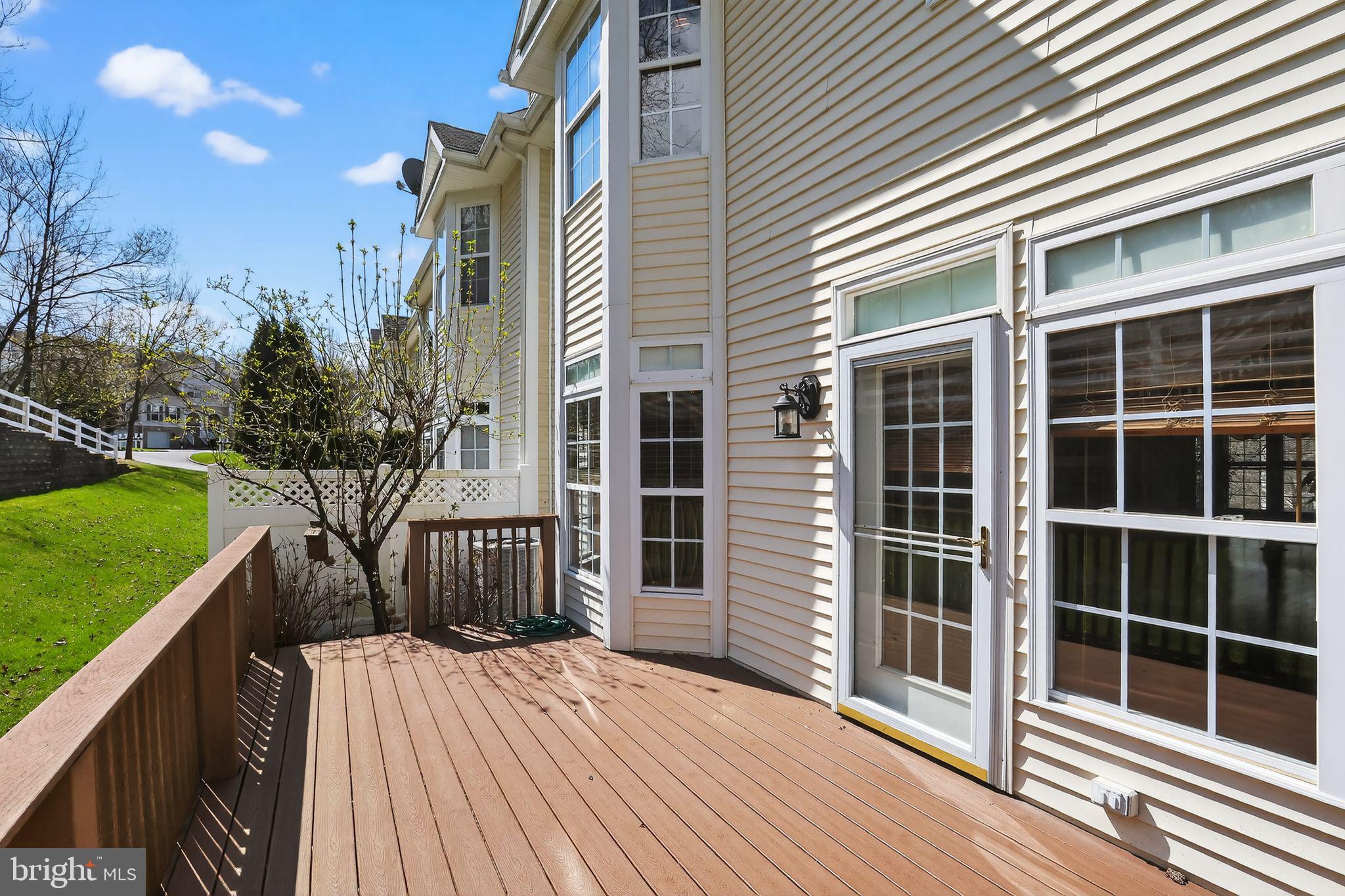 COUNTRY CLASSICS - Residential