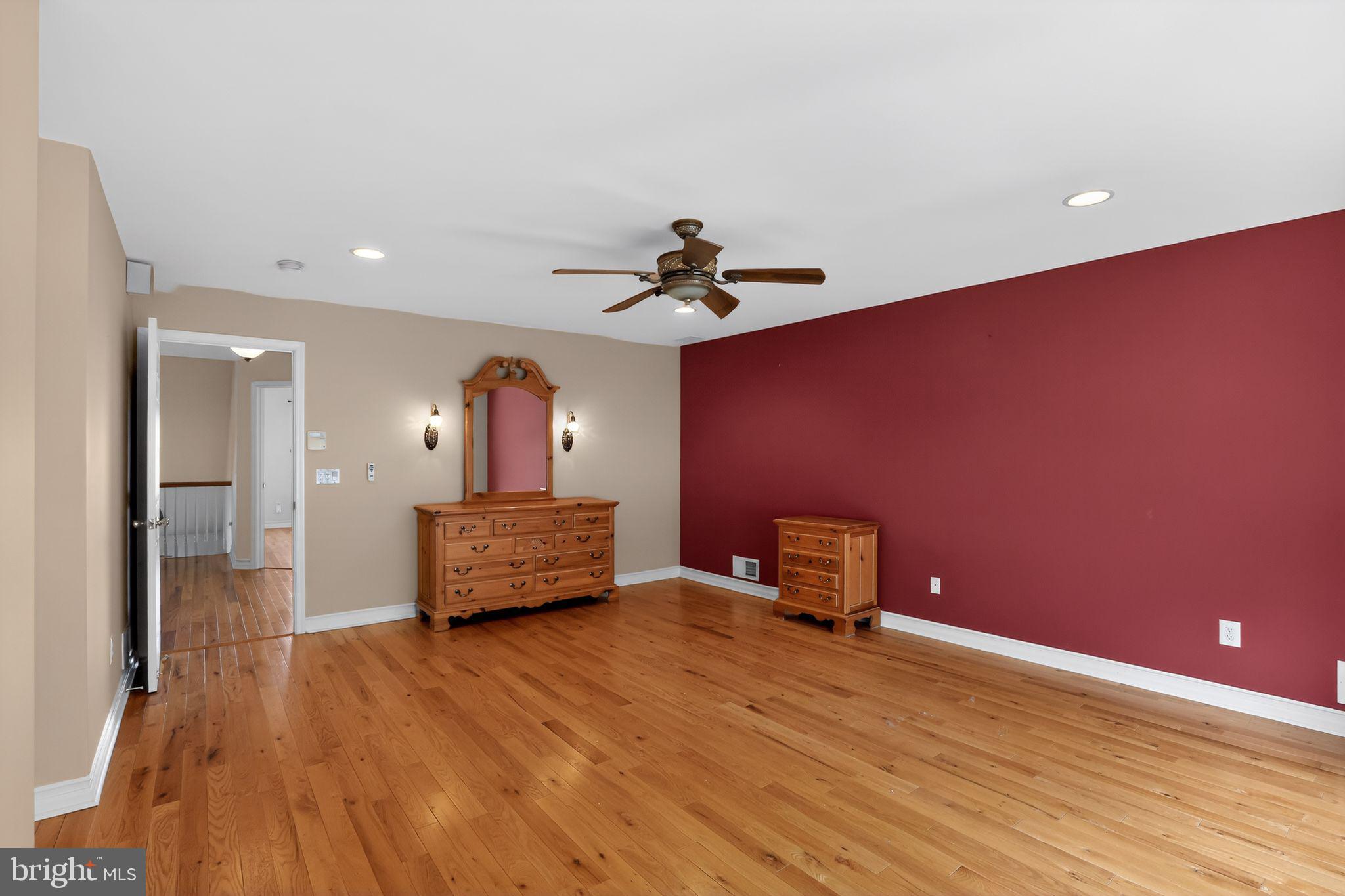 COUNTRY CLASSICS - Residential