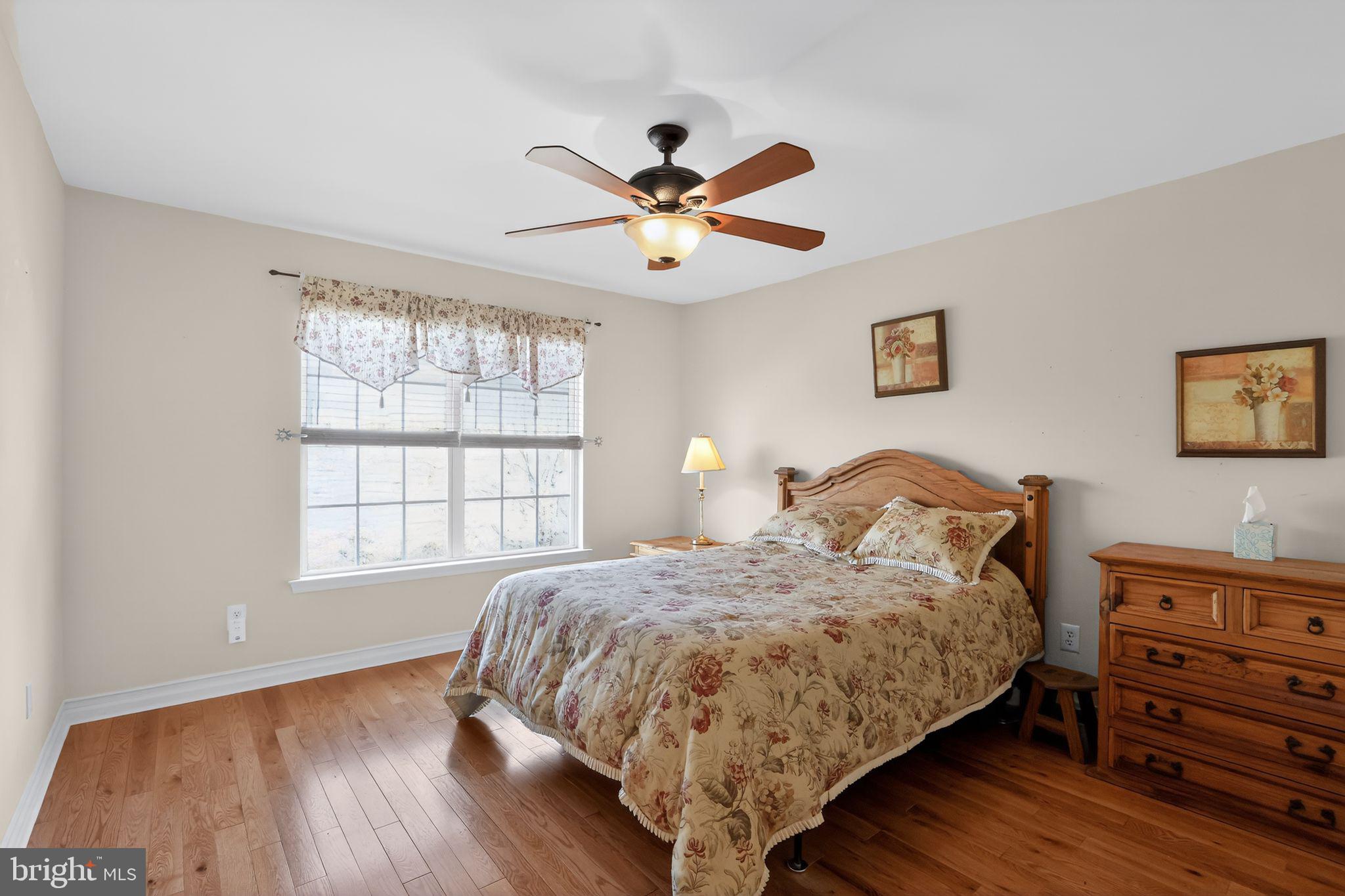 COUNTRY CLASSICS - Residential