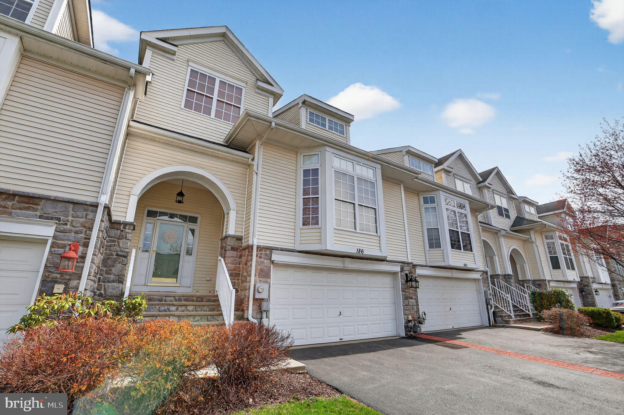 COUNTRY CLASSICS - Residential