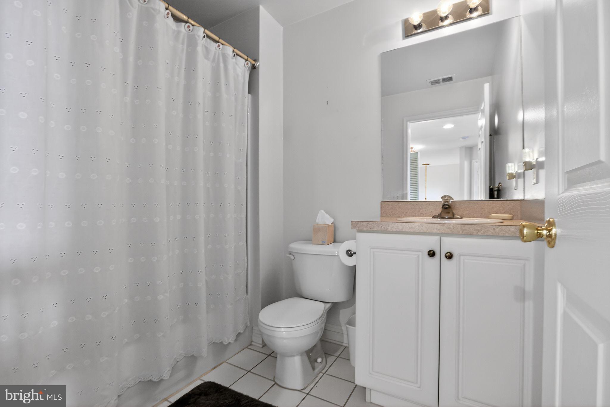 COUNTRY CLASSICS - Residential