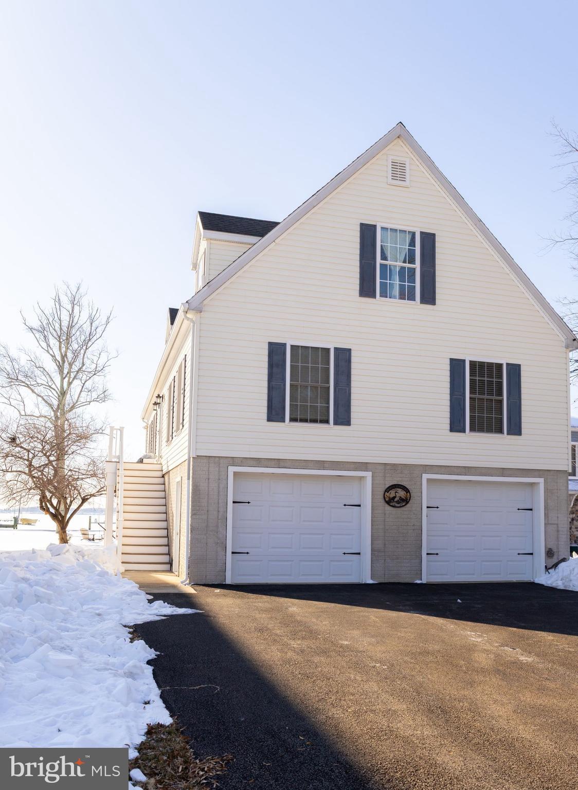 BOWLEYS QUARTERS - Residential