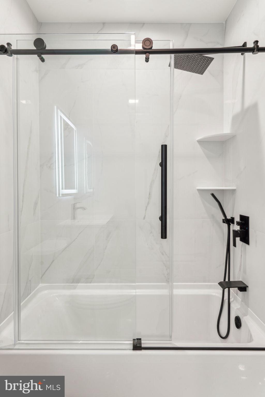 NORTHERN LIBERTIES - Residential Lease