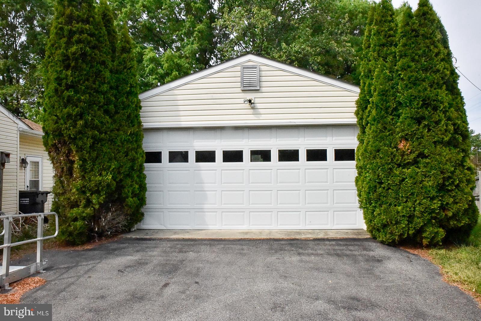 PEACOCK MANOR - Residential