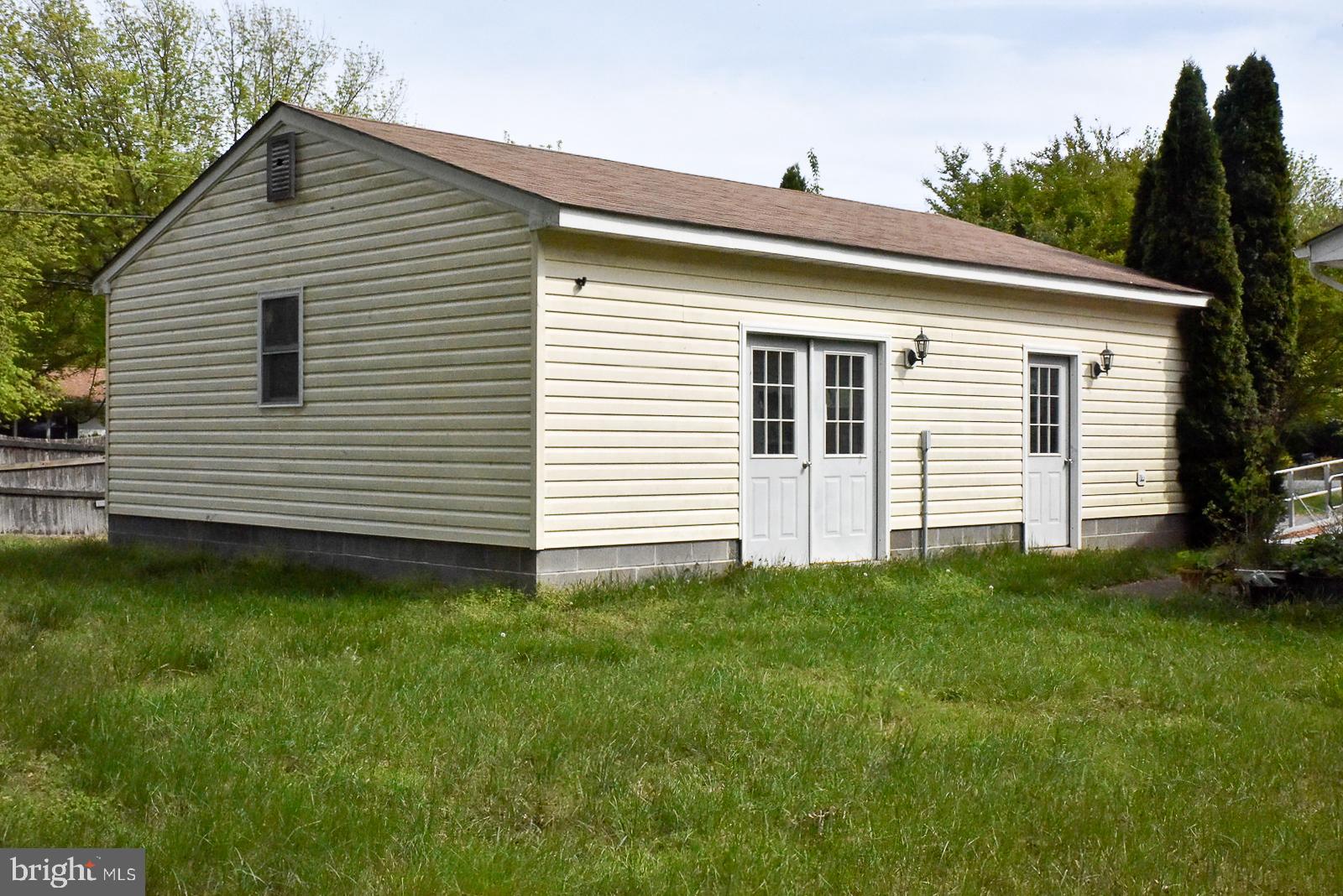 PEACOCK MANOR - Residential