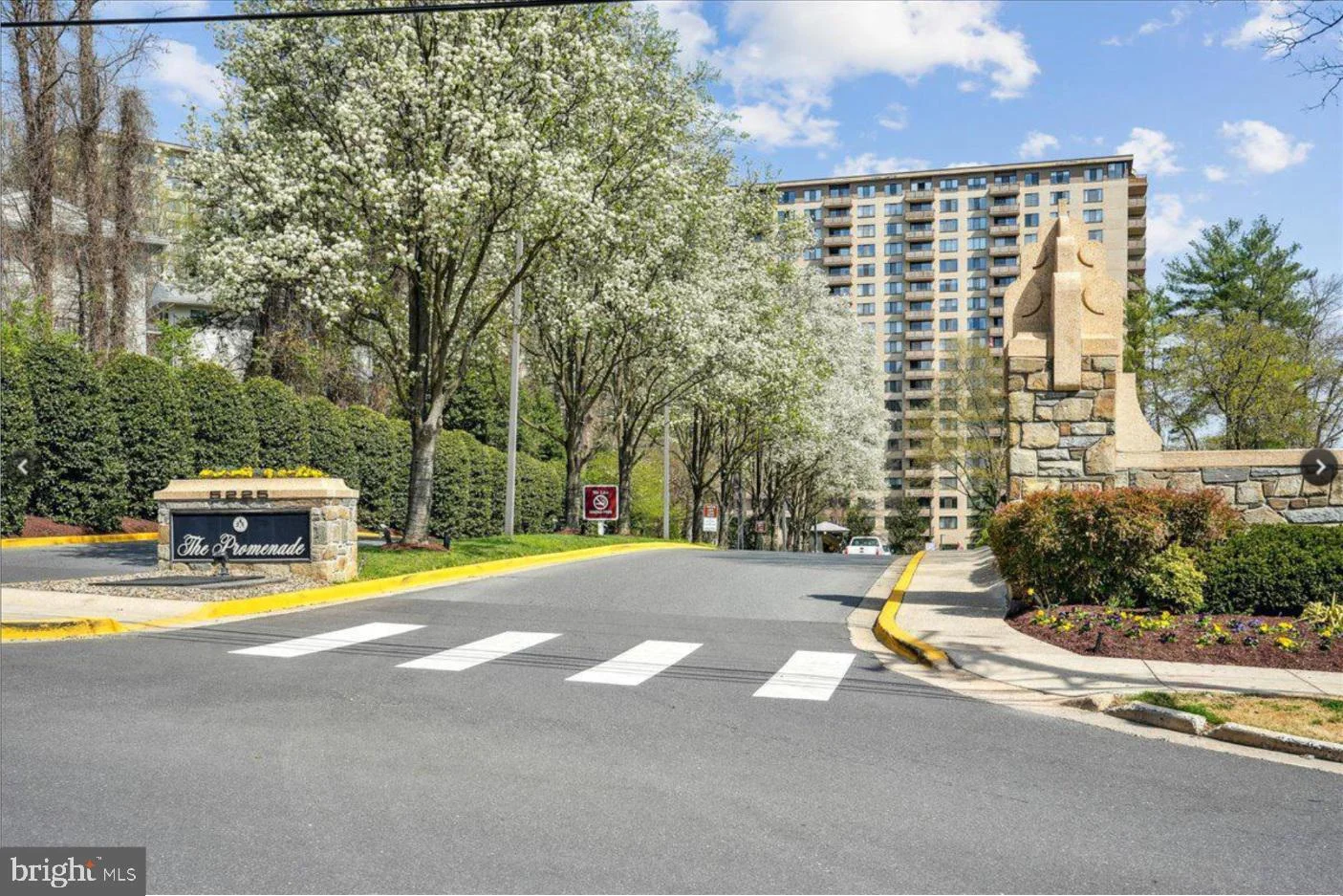 5225 Pooks Hill Road Unit 1617N