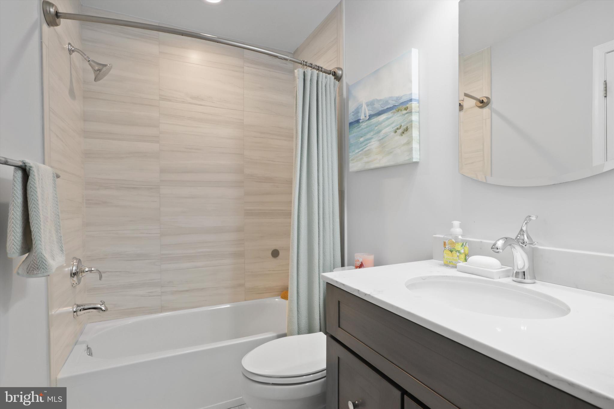 FAIRFAX CENTER LANDBAY - Residential