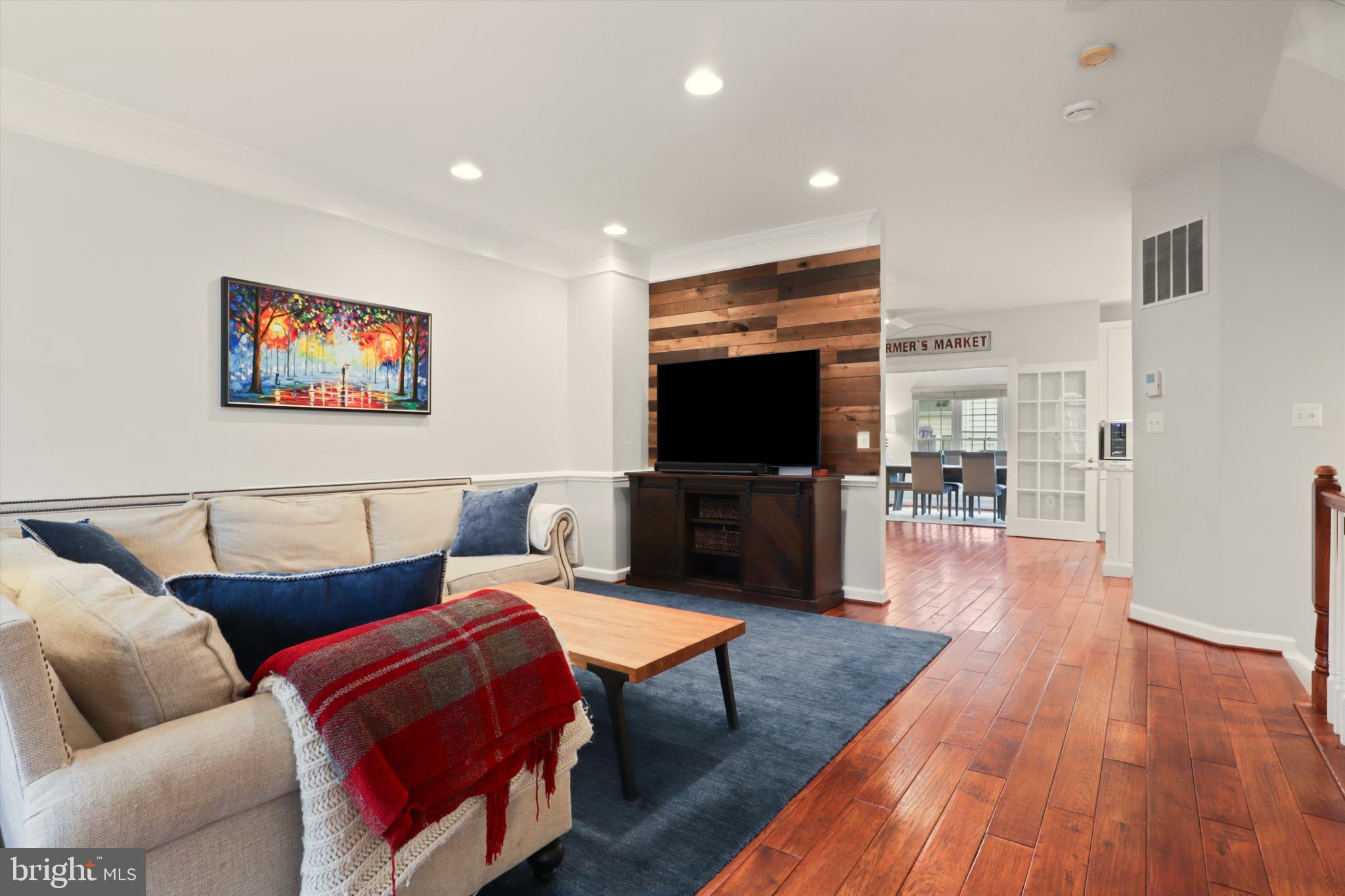 FAIRFAX CENTER LANDBAY - Residential