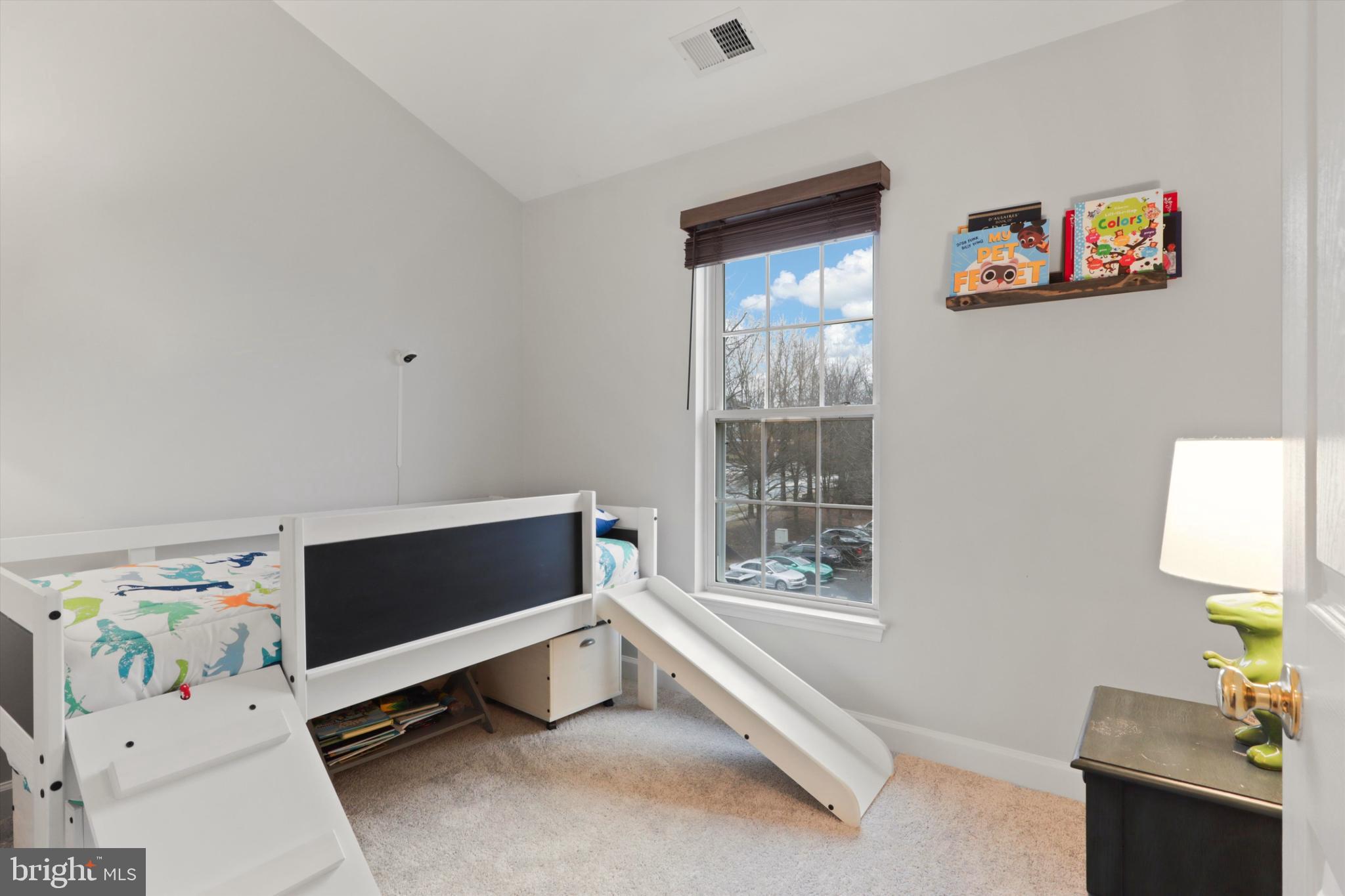 FAIRFAX CENTER LANDBAY - Residential