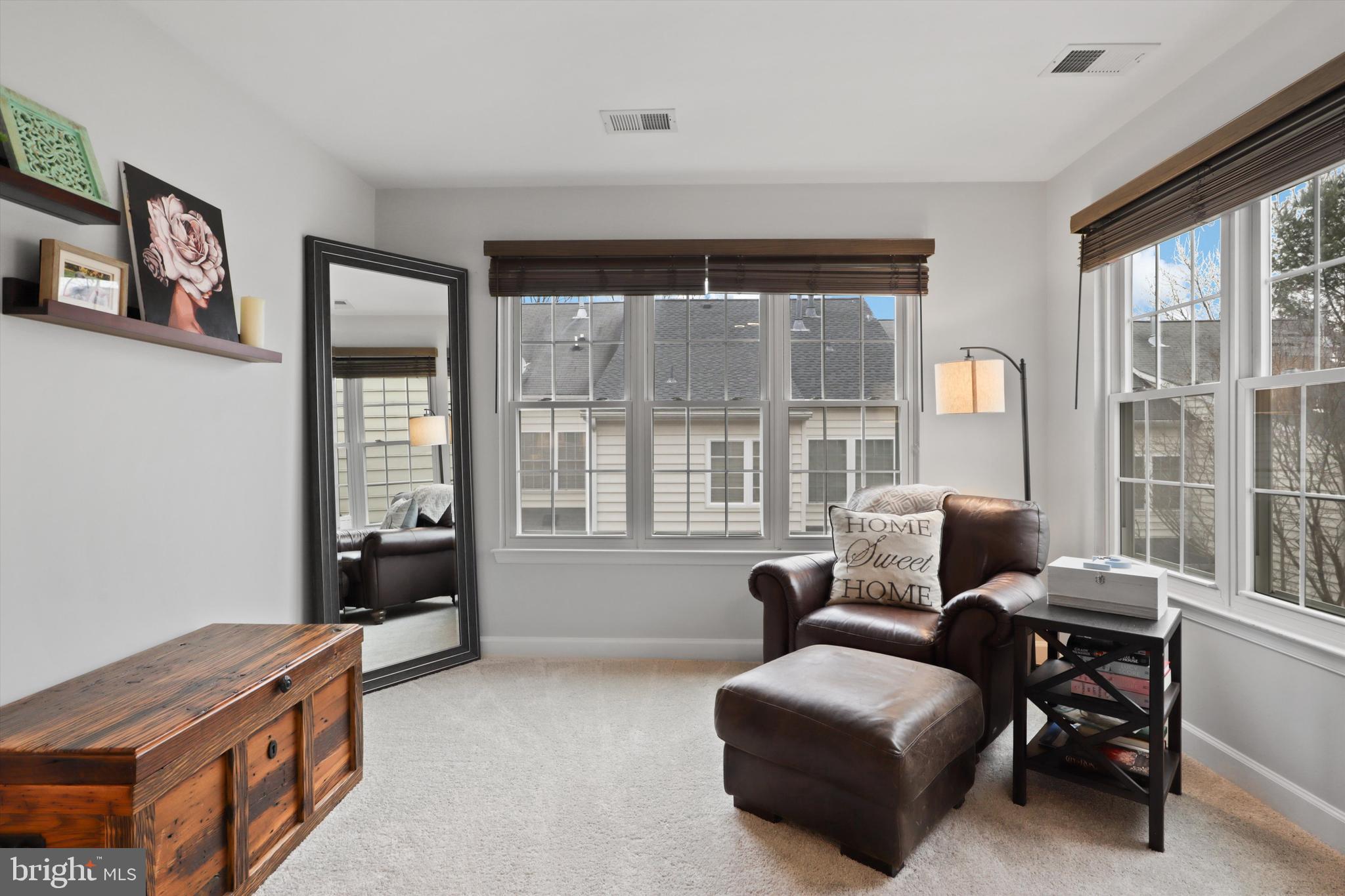 FAIRFAX CENTER LANDBAY - Residential