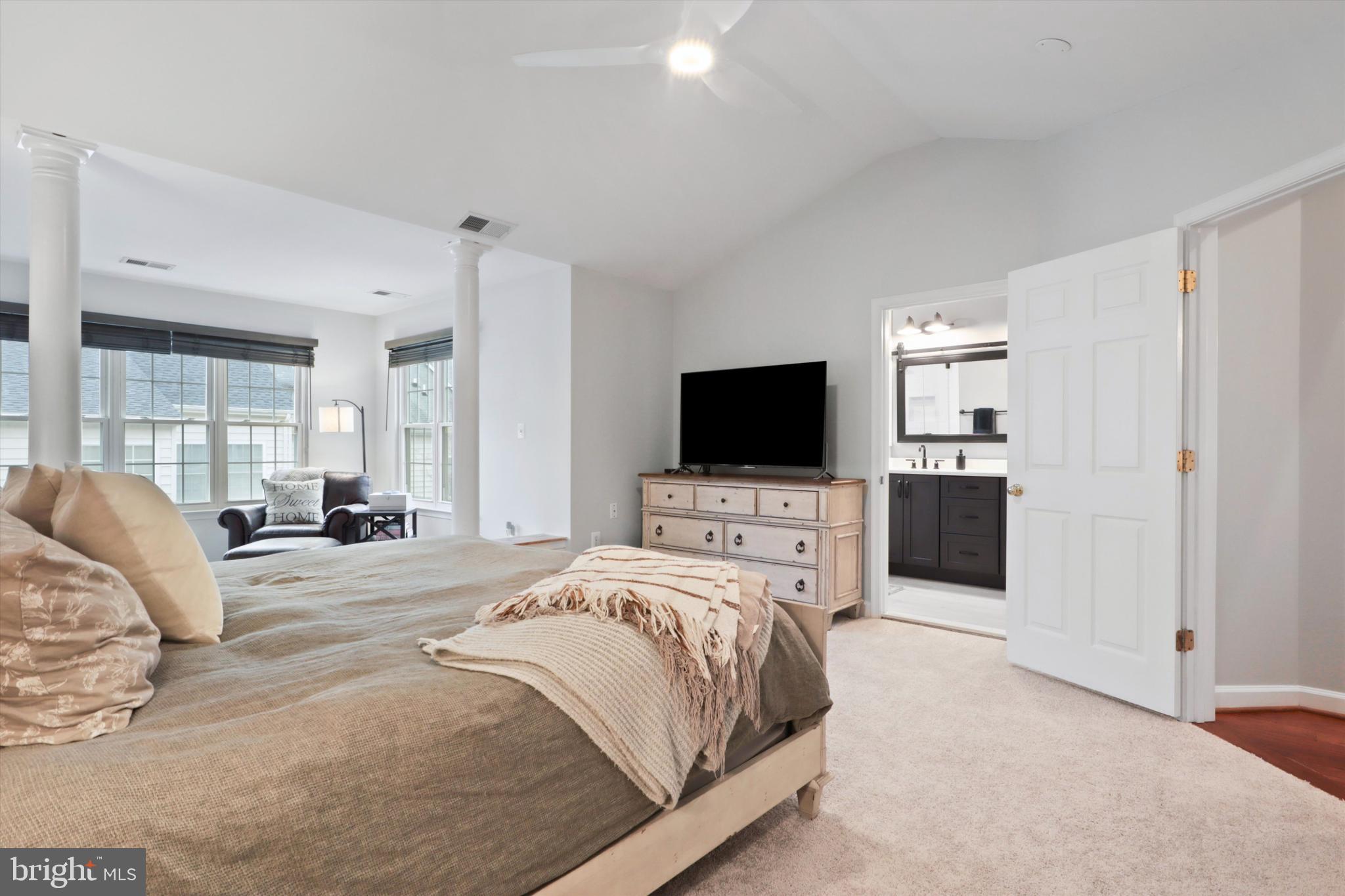 FAIRFAX CENTER LANDBAY - Residential