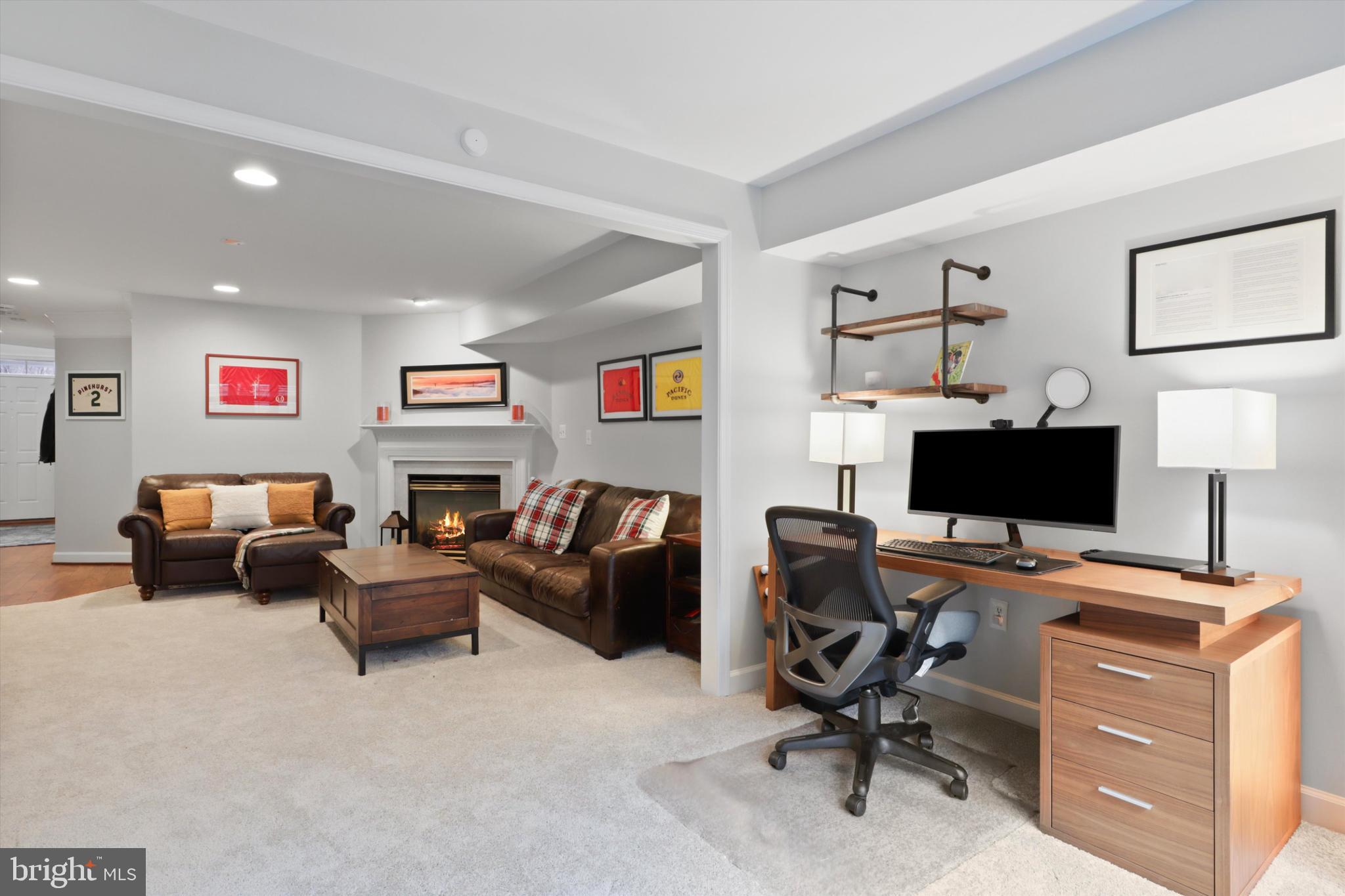 FAIRFAX CENTER LANDBAY - Residential